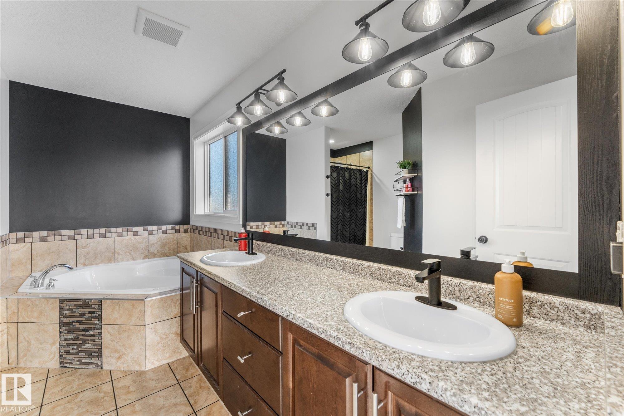 Photo 33 at 4 Mclean Bend, Meadowview Park, Leduc