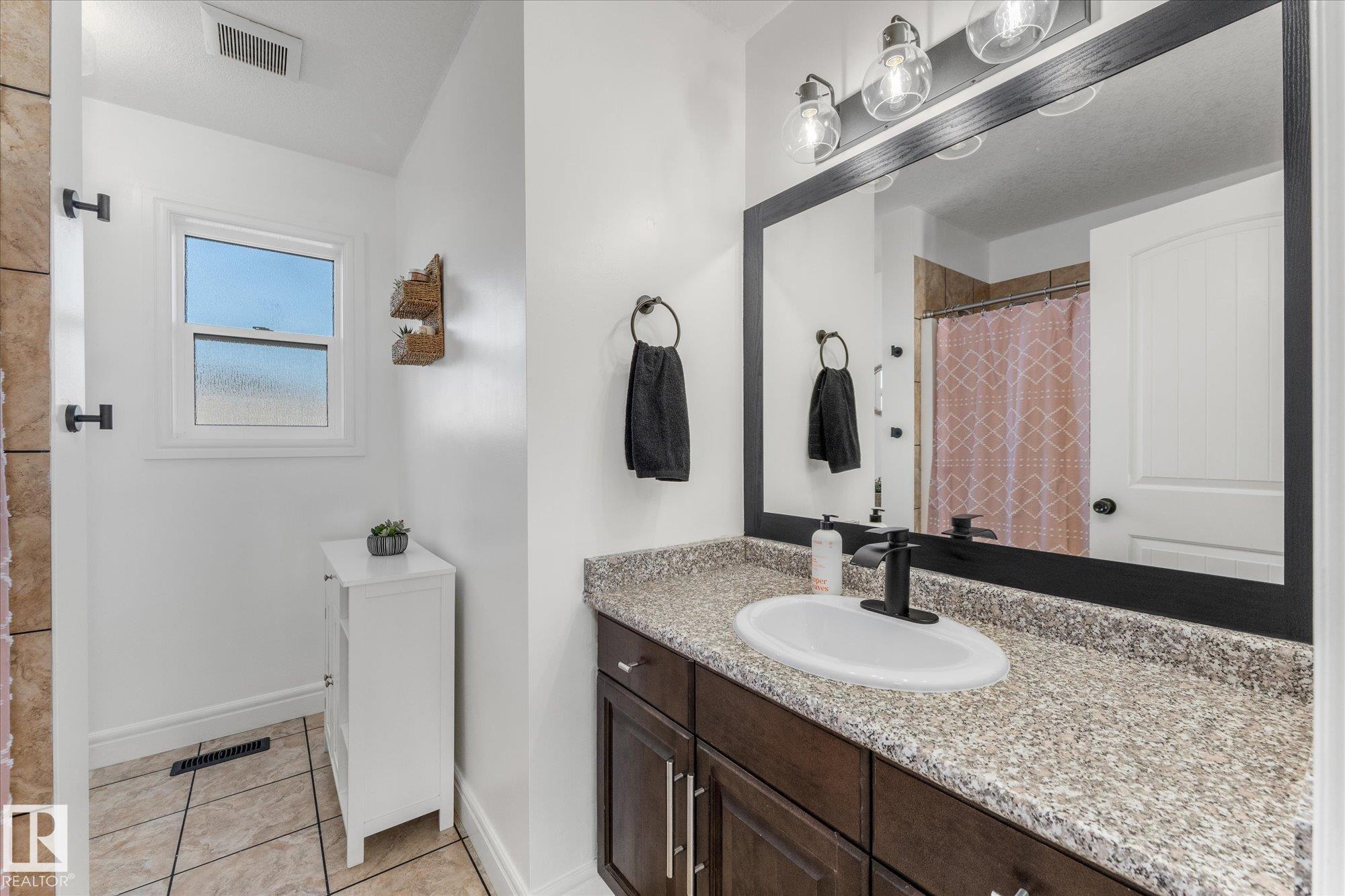 Photo 41 at 4 Mclean Bend, Meadowview Park, Leduc