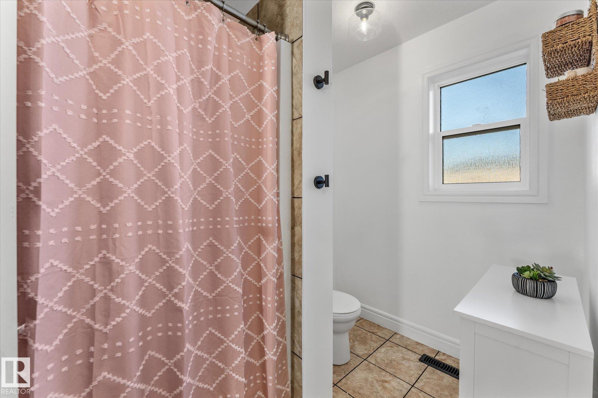 Photo 42 at 4 Mclean Bend, Meadowview Park, Leduc