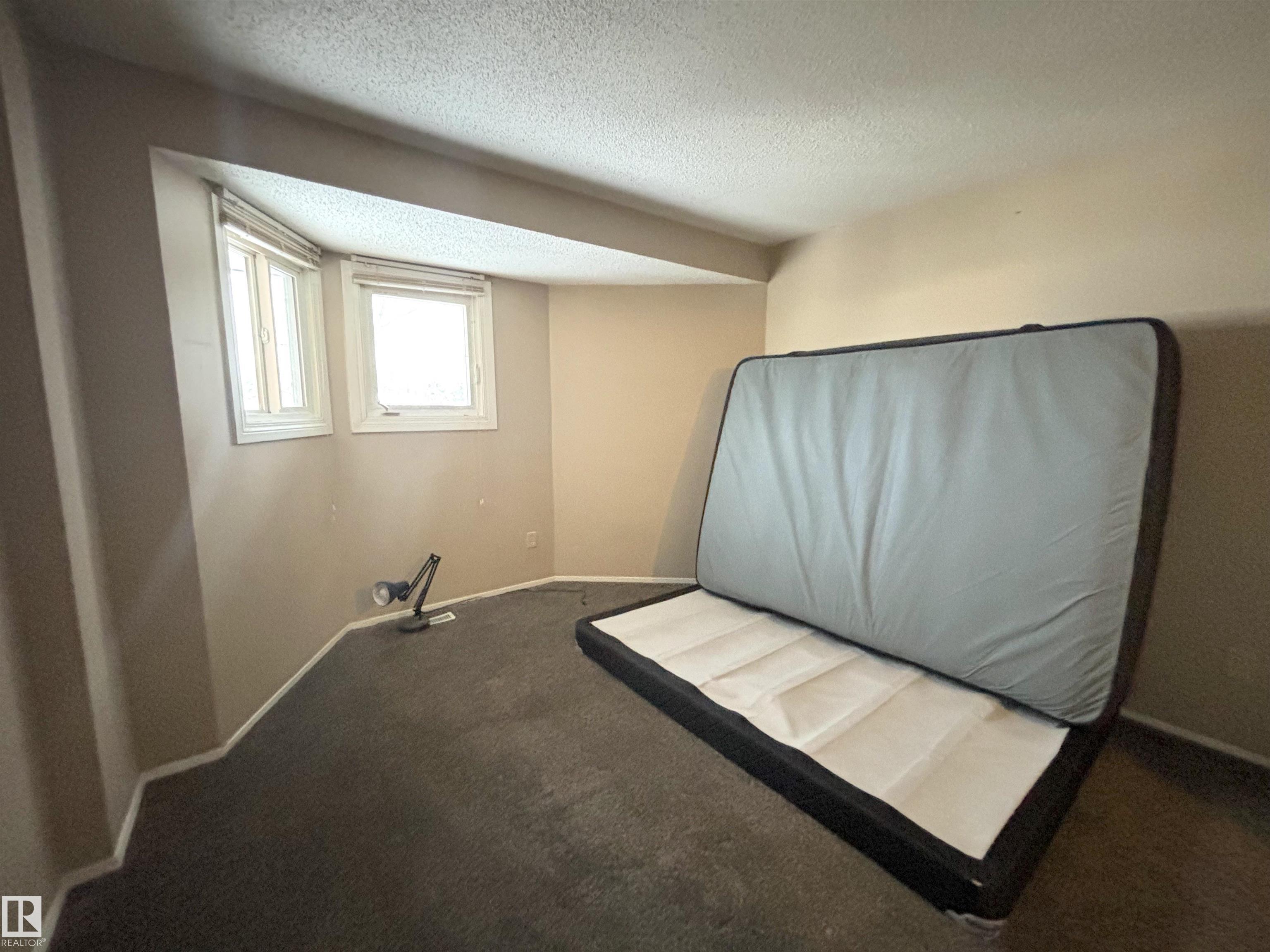 Photo 12 at 5955 40 Avenue NW, Greenview, Edmonton