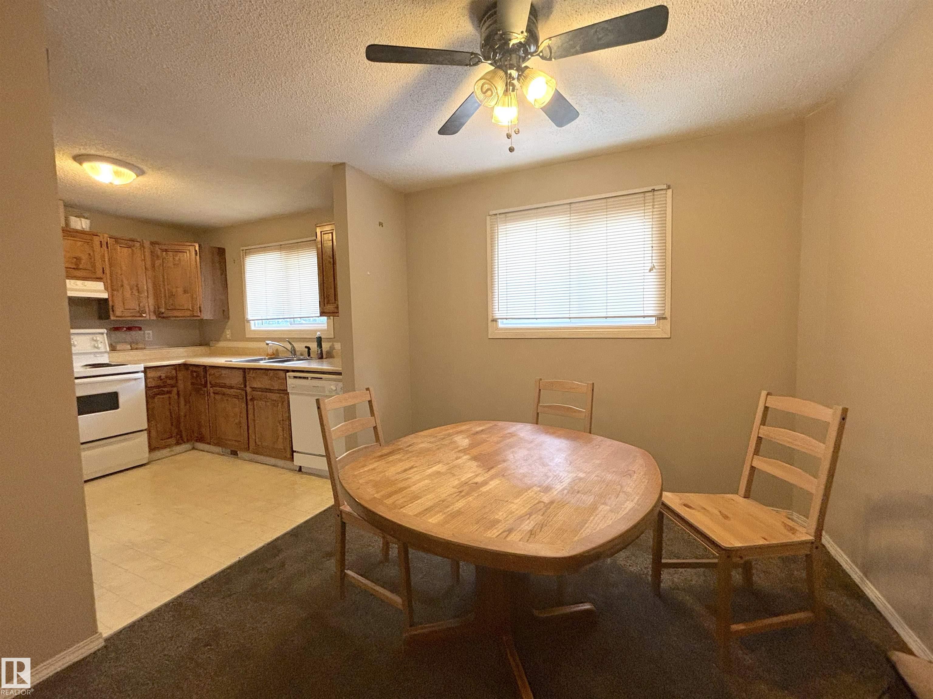 5955 40 Avenue NW, Greenview, Edmonton