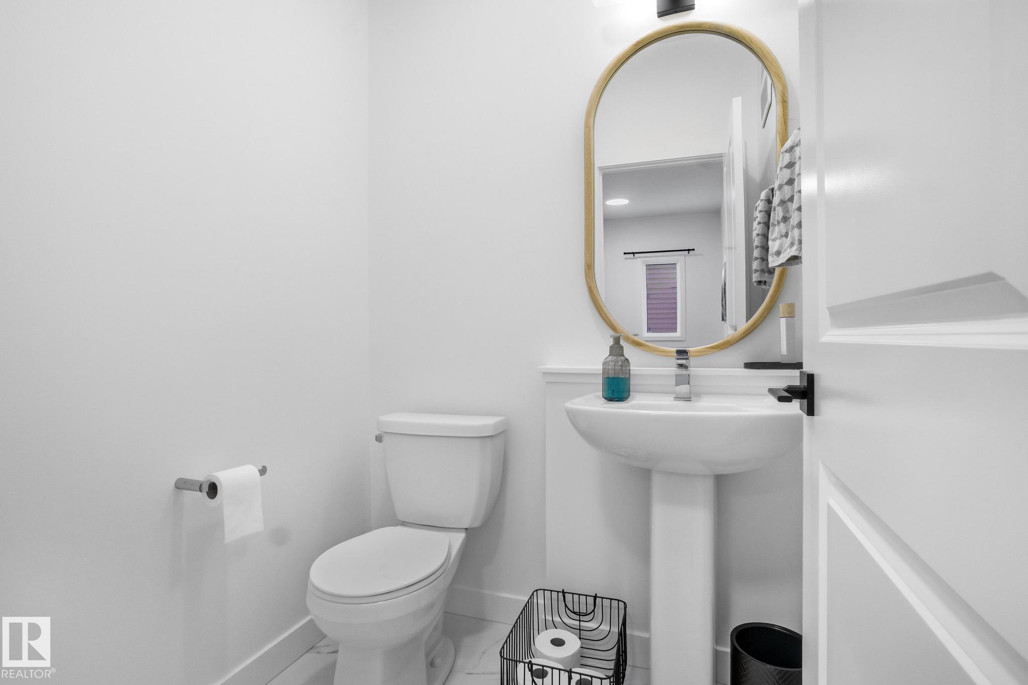 Photo 14 at 1350 Siskin Wynd NW, Kinglet Gardens, Edmonton