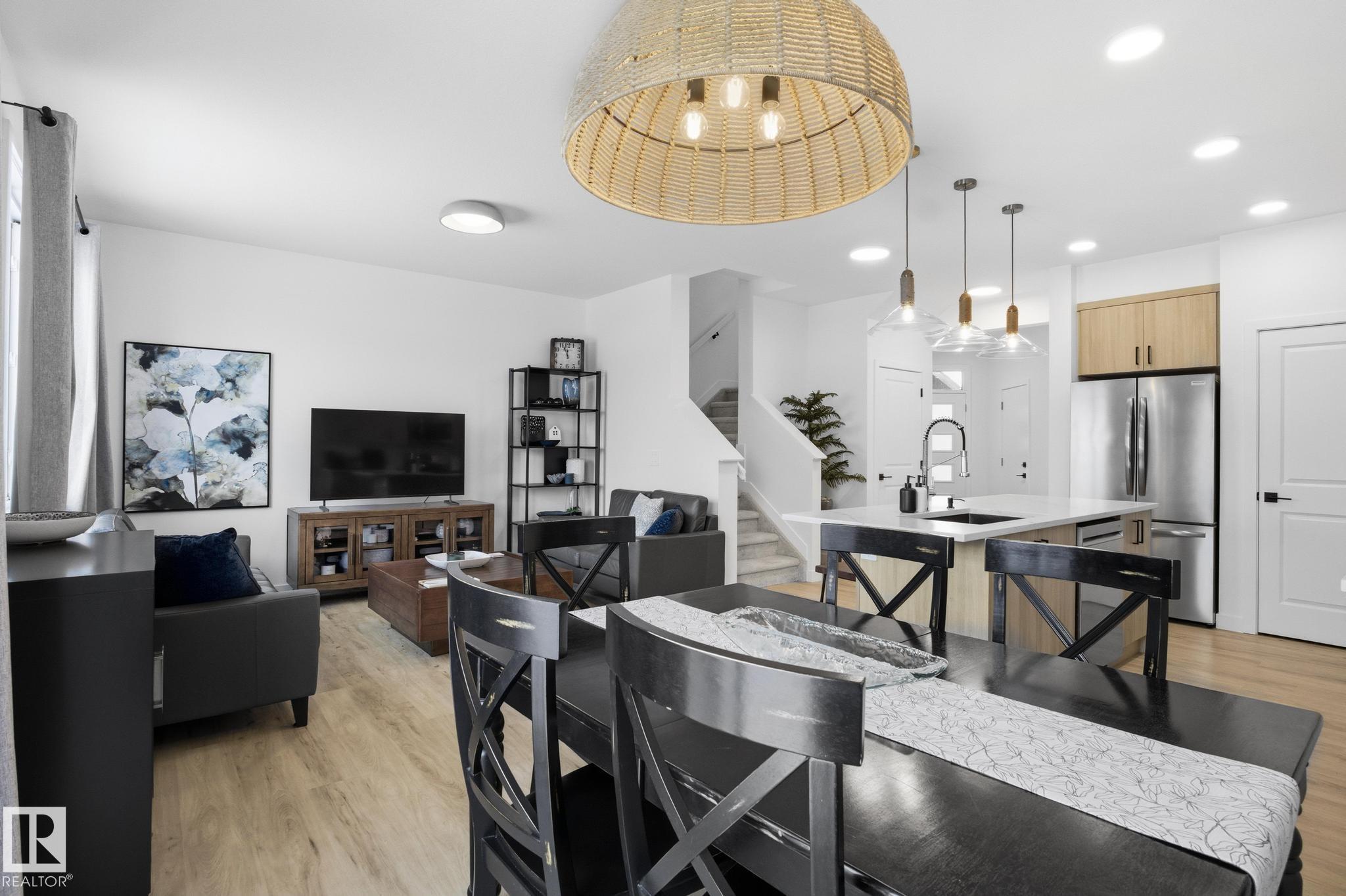 Photo 10 at 1350 Siskin Wynd NW, Kinglet Gardens, Edmonton