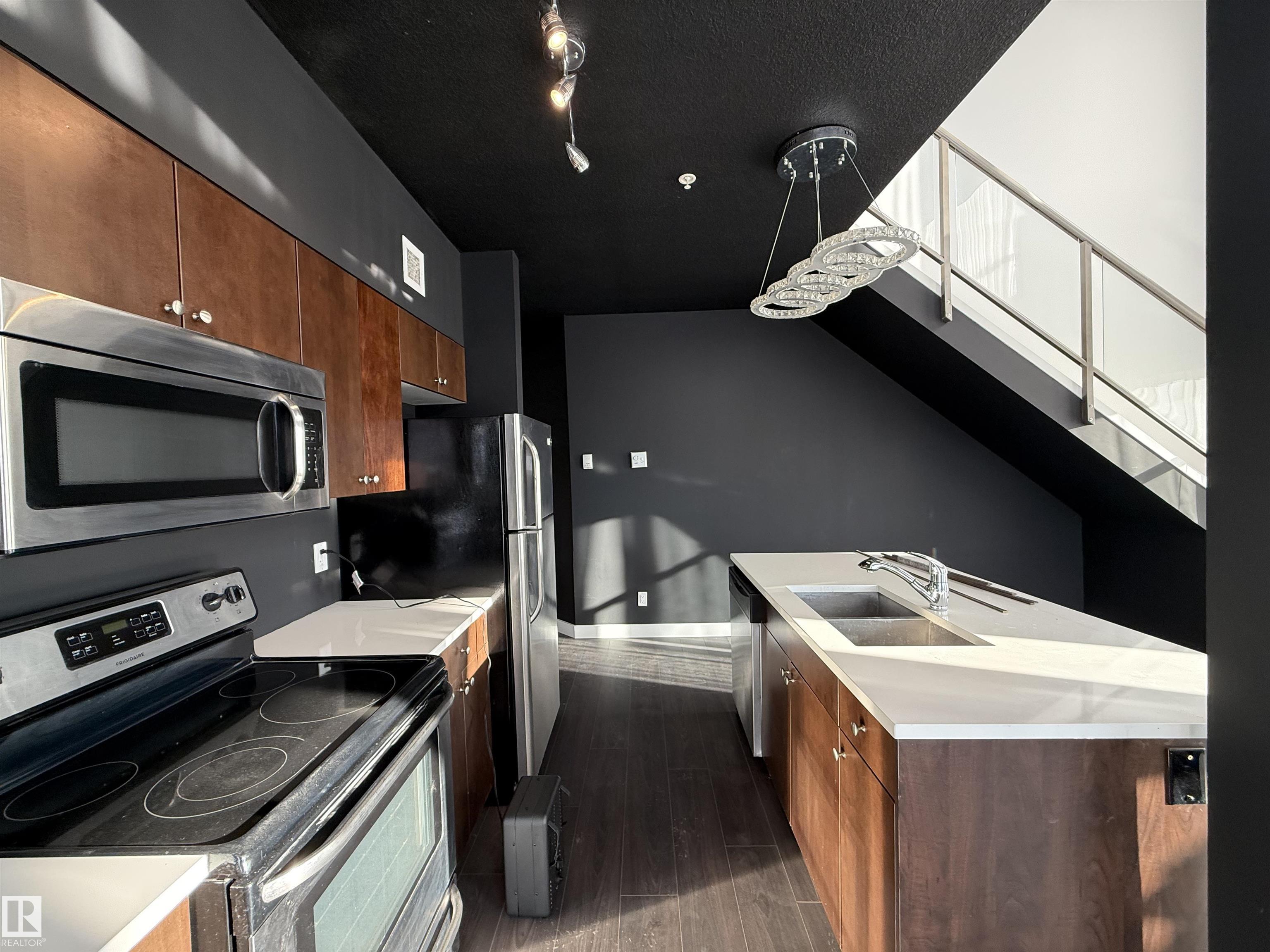 611 - 11425 105 Avenue NW, Queen Mary Park, Edmonton