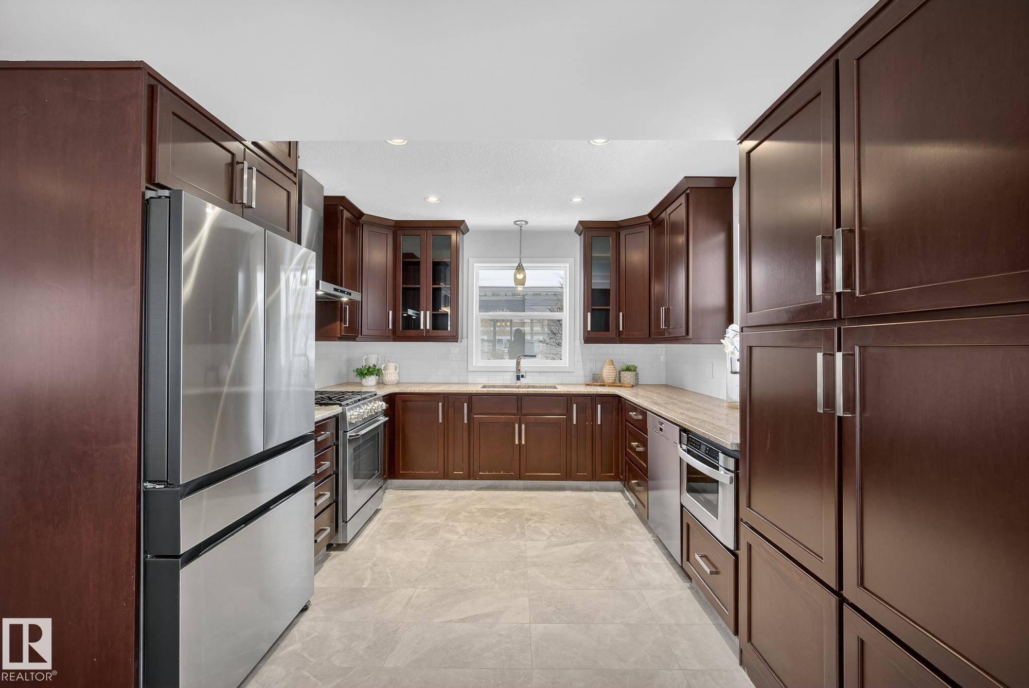 Photo 18 at 9714 87 Street NW, Strathearn, Edmonton