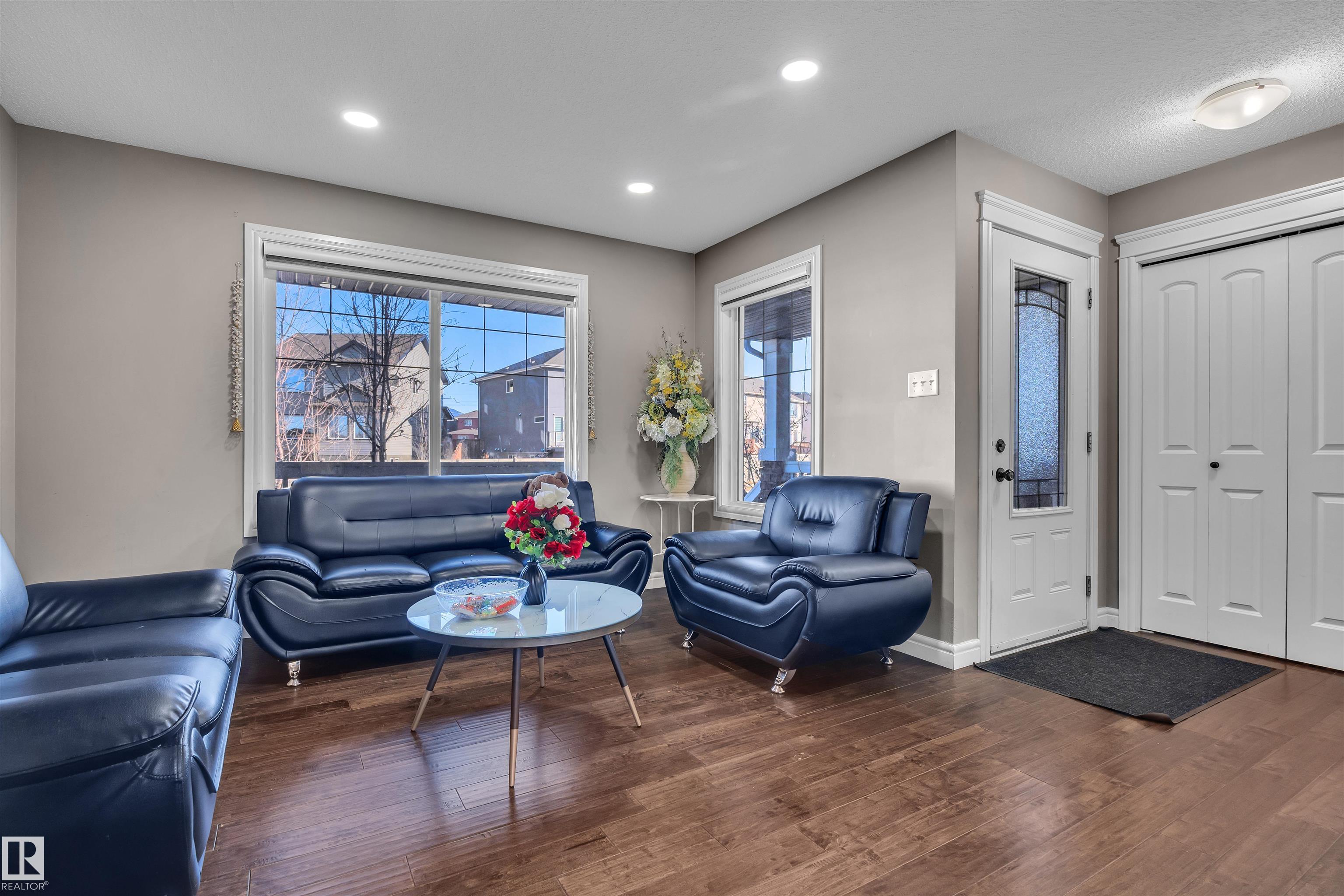 Photo 9 at 3131 14 Avenue NW, Laurel, Edmonton