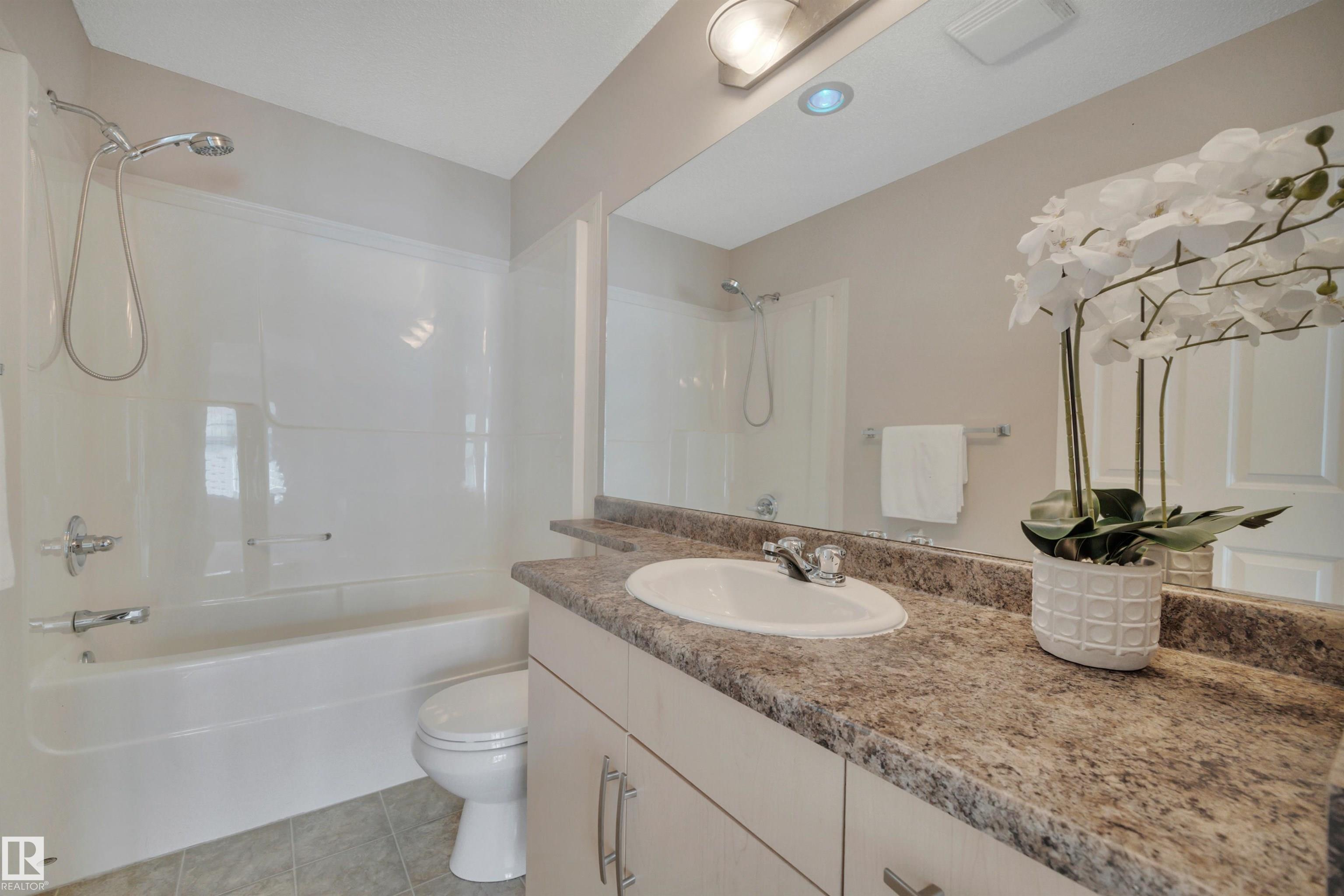 Photo 14 at 2 - 5102 30 Avenue, Place Chaleureuse, Beaumont