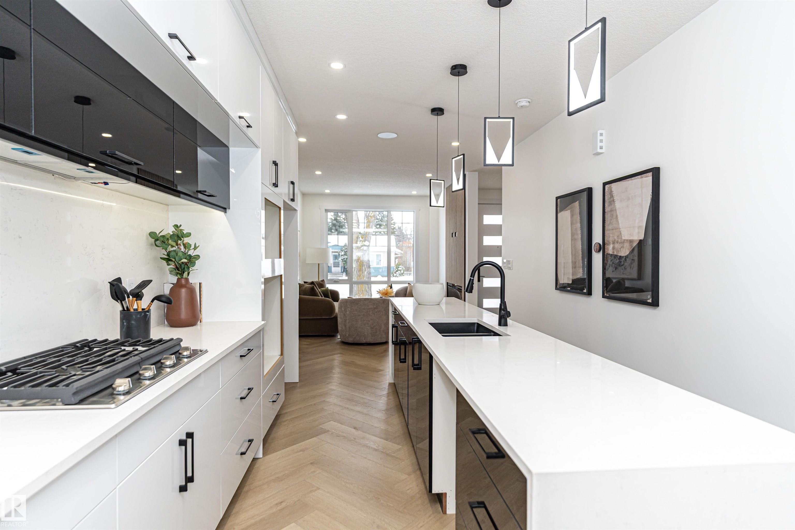 Photo 12 at 9622 86 Street NW, Strathearn, Edmonton