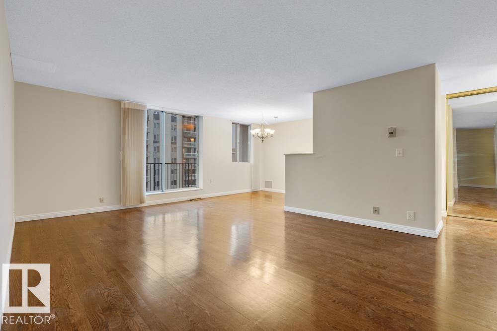 1012 - 11307 99 Avenue NW, Wîhkwêntôwin, Edmonton