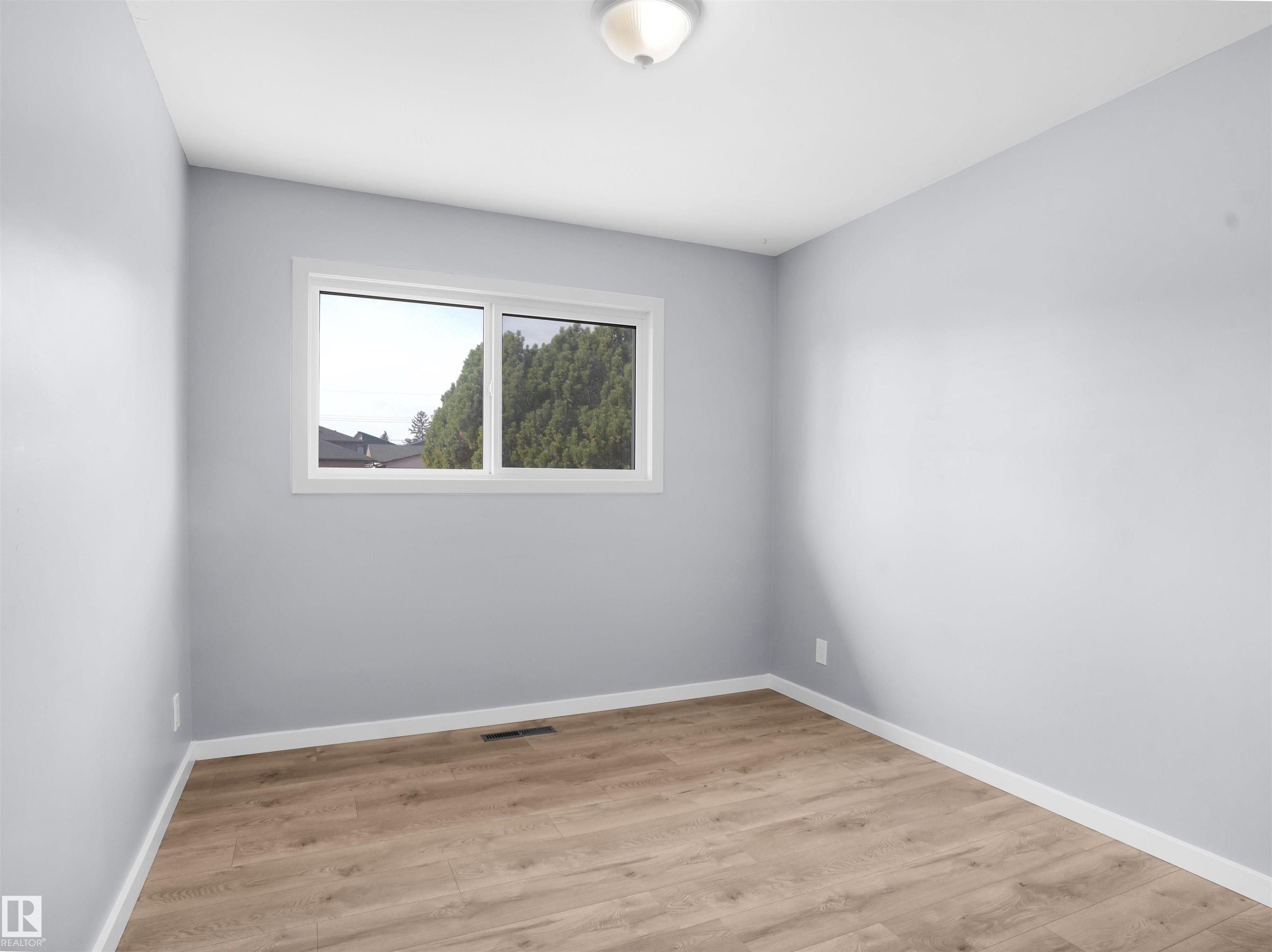 Photo 22 at 9815 159 Street NW, Glenwood, Edmonton