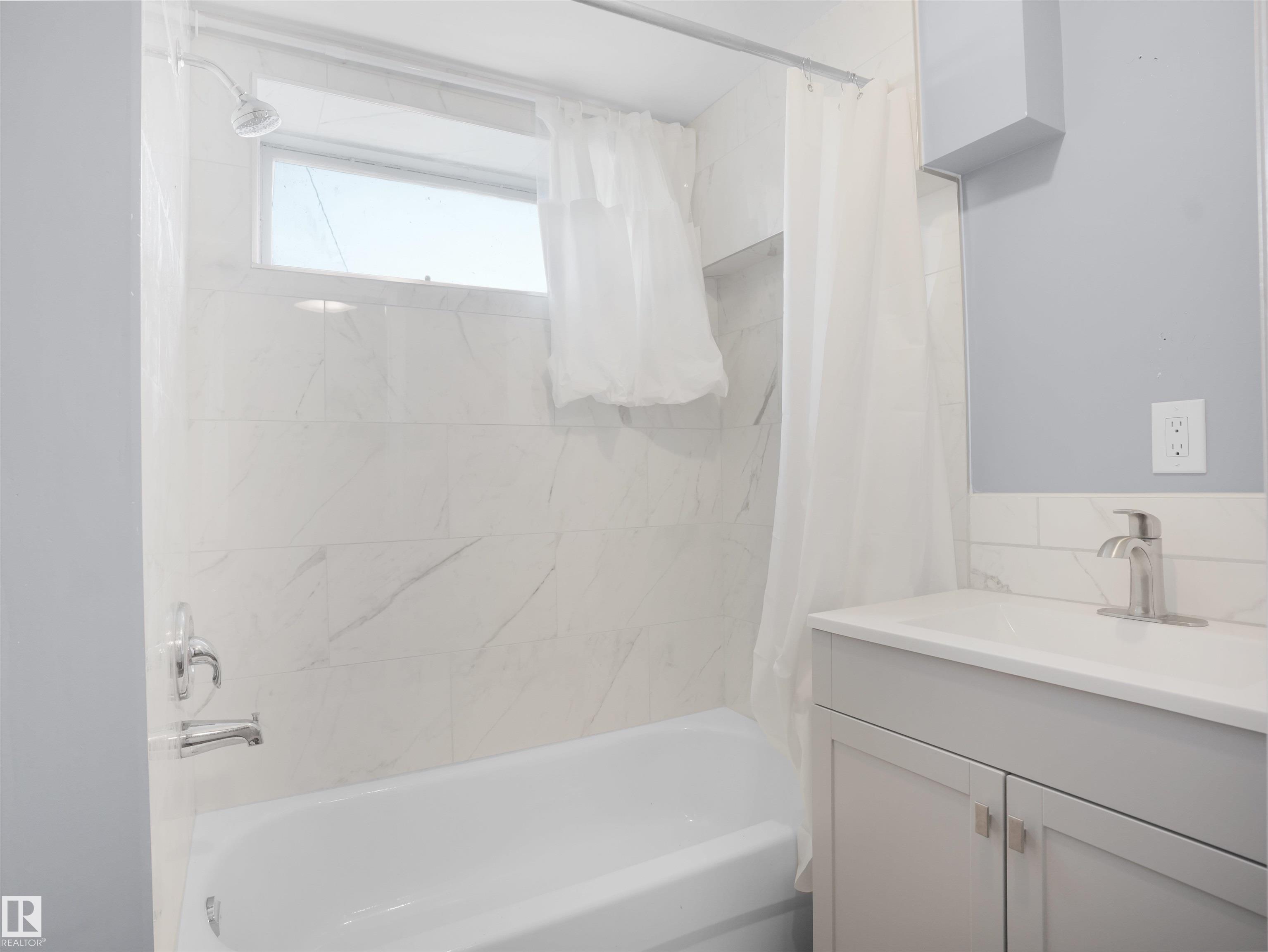 Photo 32 at 9815 159 Street NW, Glenwood, Edmonton