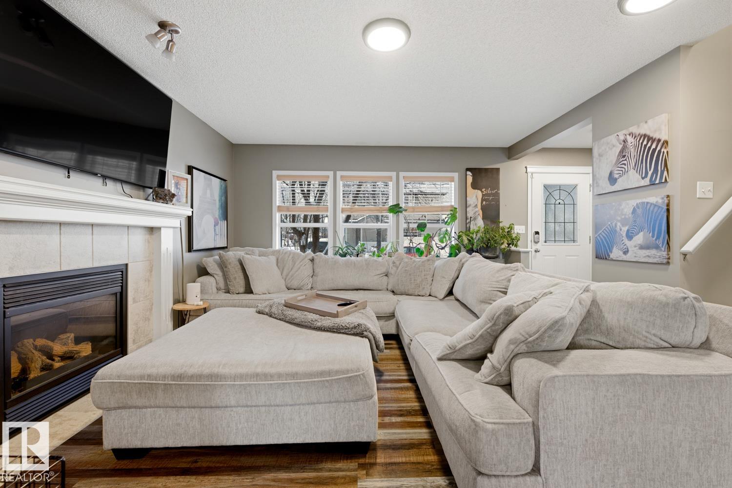 Photo 6 at 5851 Sutter Place NW, South Terwillegar, Edmonton