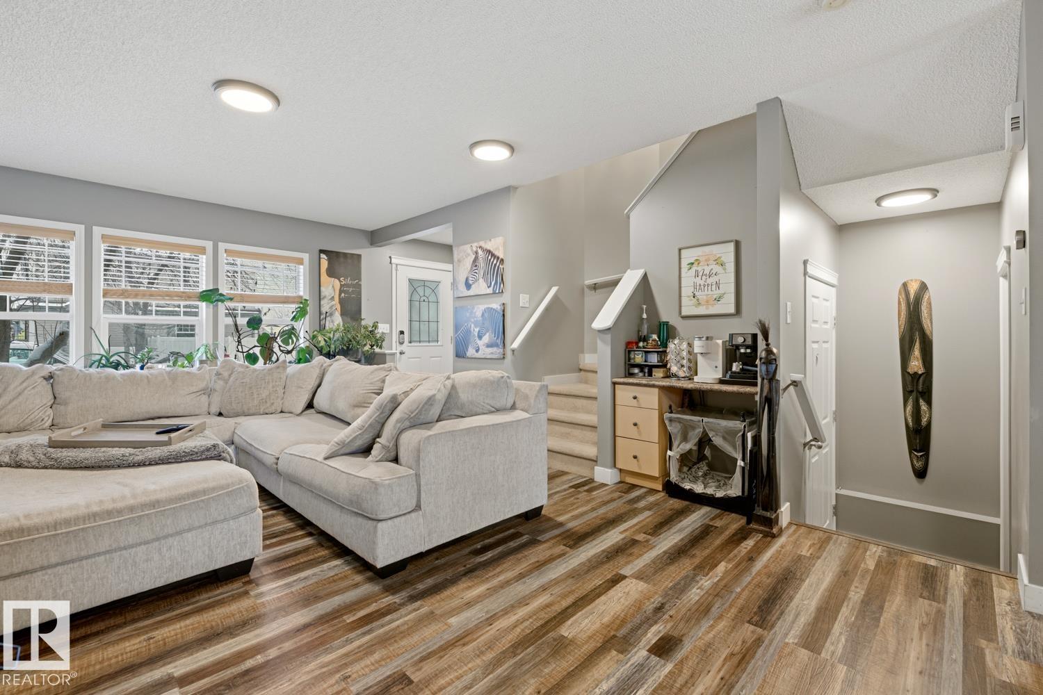 Photo 7 at 5851 Sutter Place NW, South Terwillegar, Edmonton