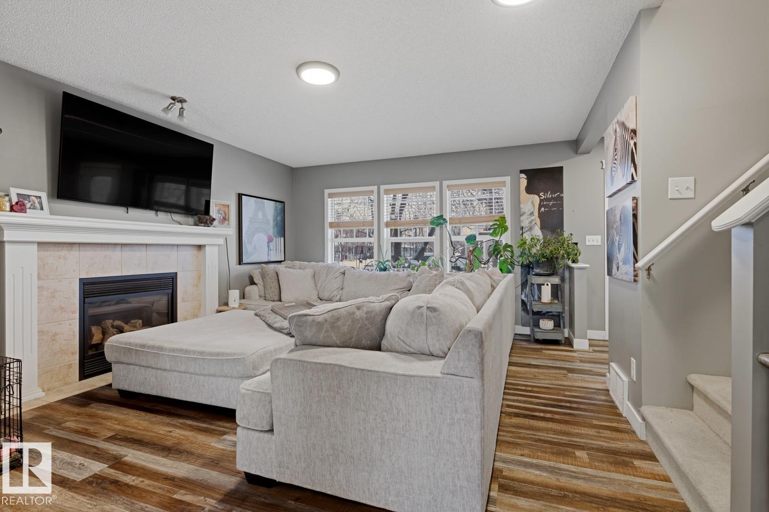 Photo 8 at 5851 Sutter Place NW, South Terwillegar, Edmonton