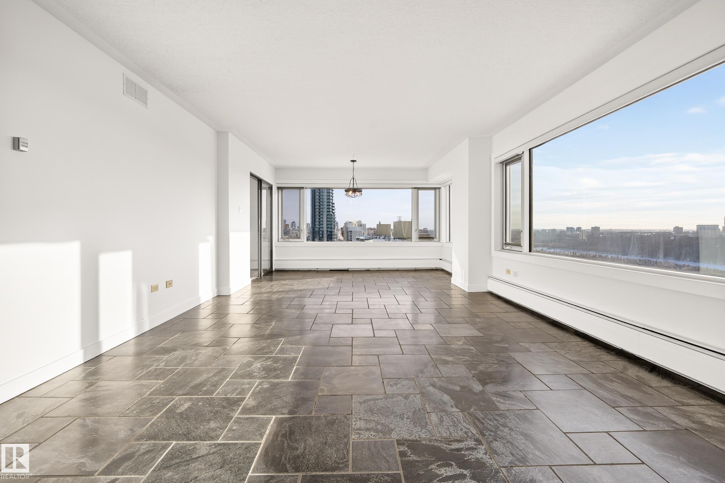 Photo 12 at 1901 - 10011 123 Street NW, Wîhkwêntôwin, Edmonton