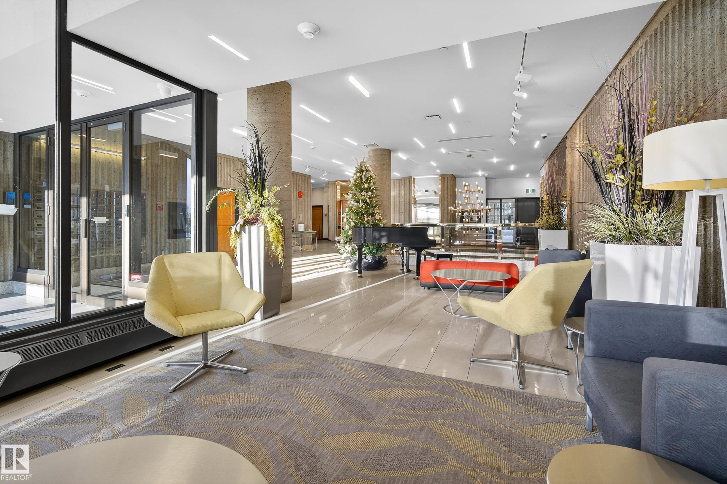 Photo 9 at 1901 - 10011 123 Street NW, Wîhkwêntôwin, Edmonton