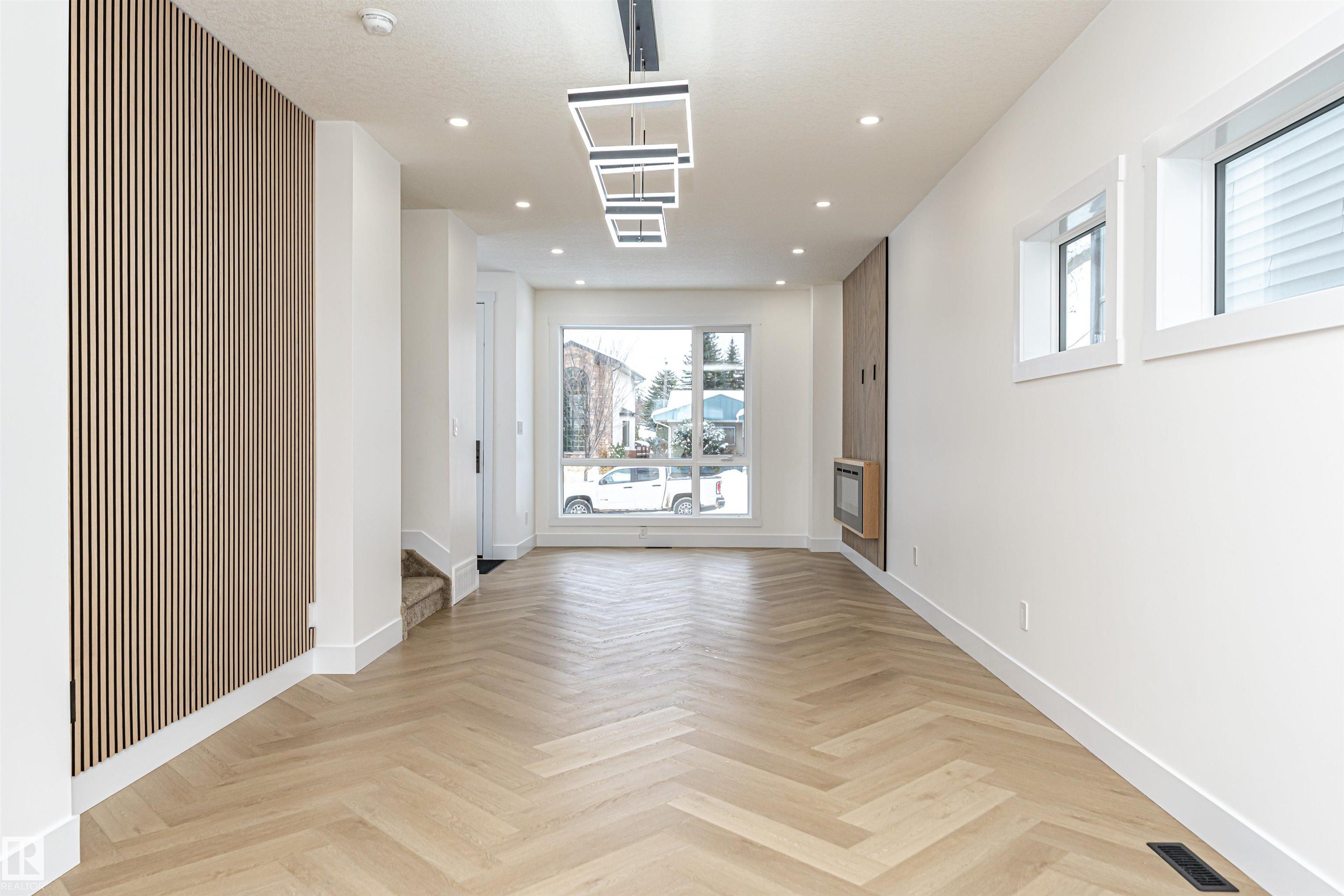 Photo 13 at 9624 86 Street NW, Strathearn, Edmonton