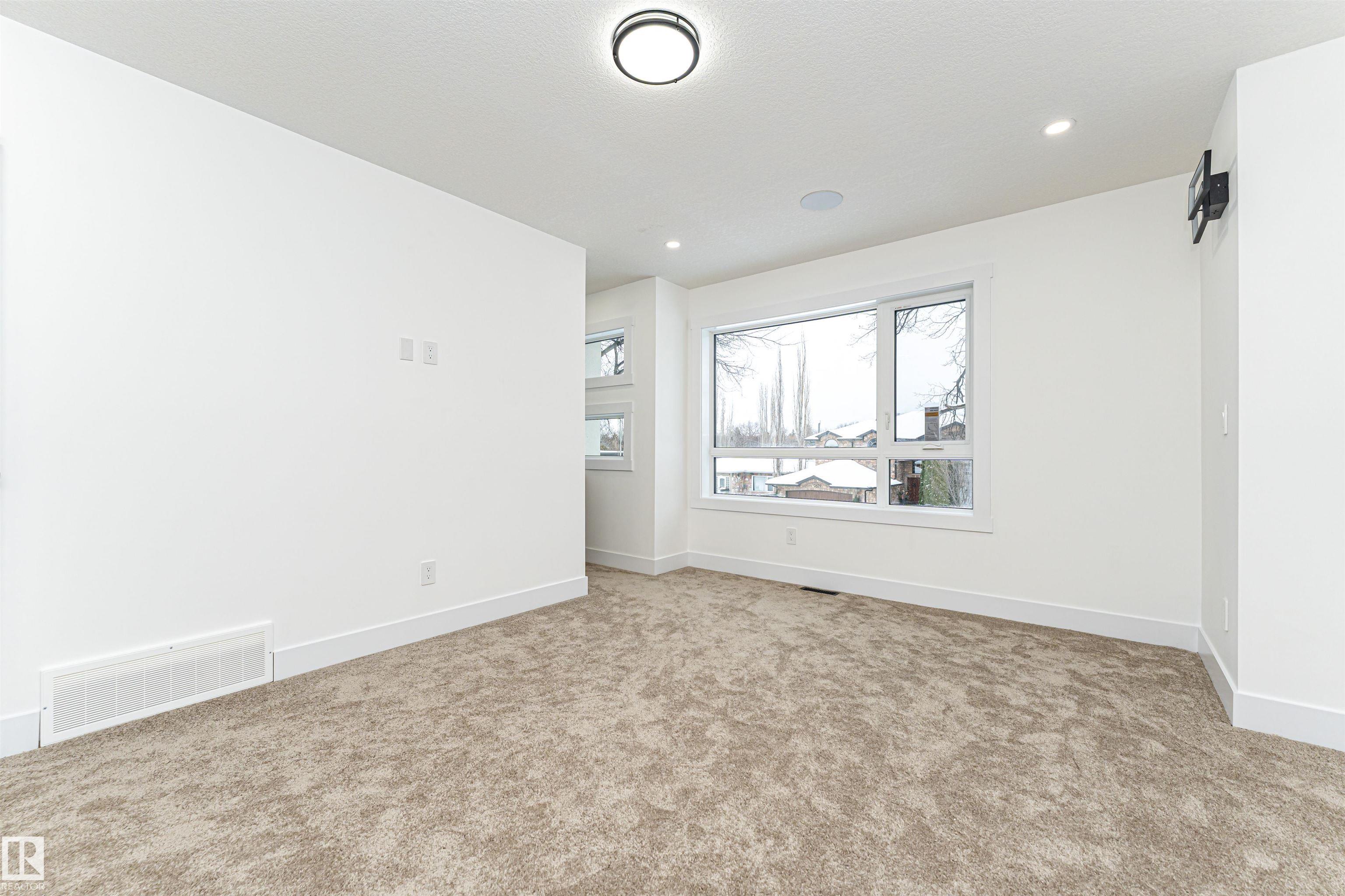 Photo 28 at 9624 86 Street NW, Strathearn, Edmonton