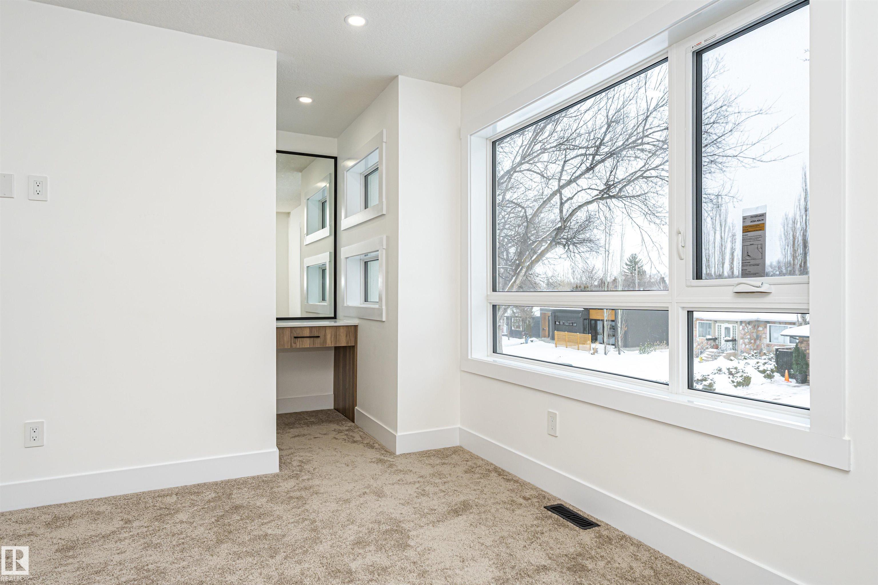 Photo 31 at 9624 86 Street NW, Strathearn, Edmonton