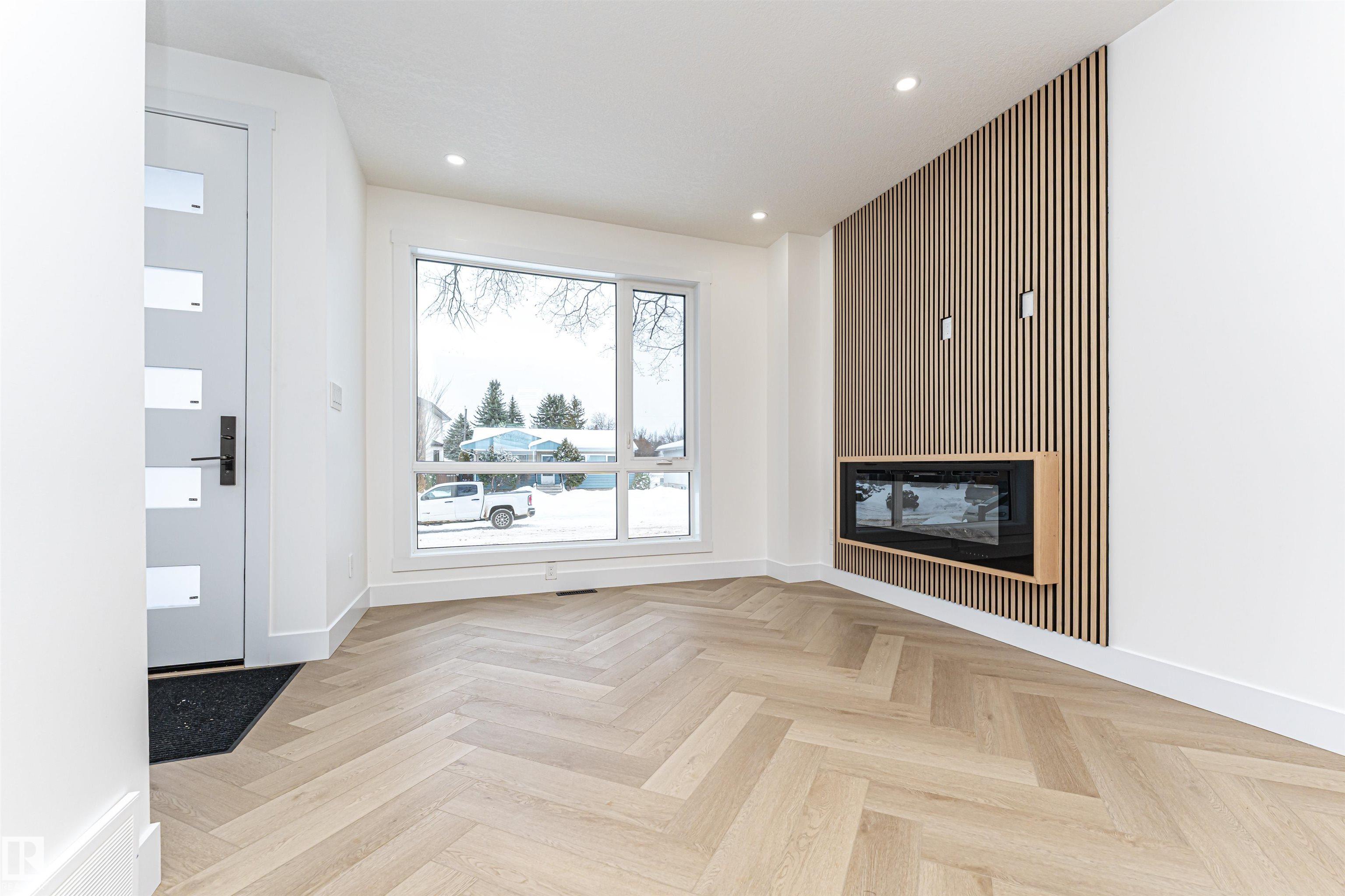 Photo 7 at 9624 86 Street NW, Strathearn, Edmonton