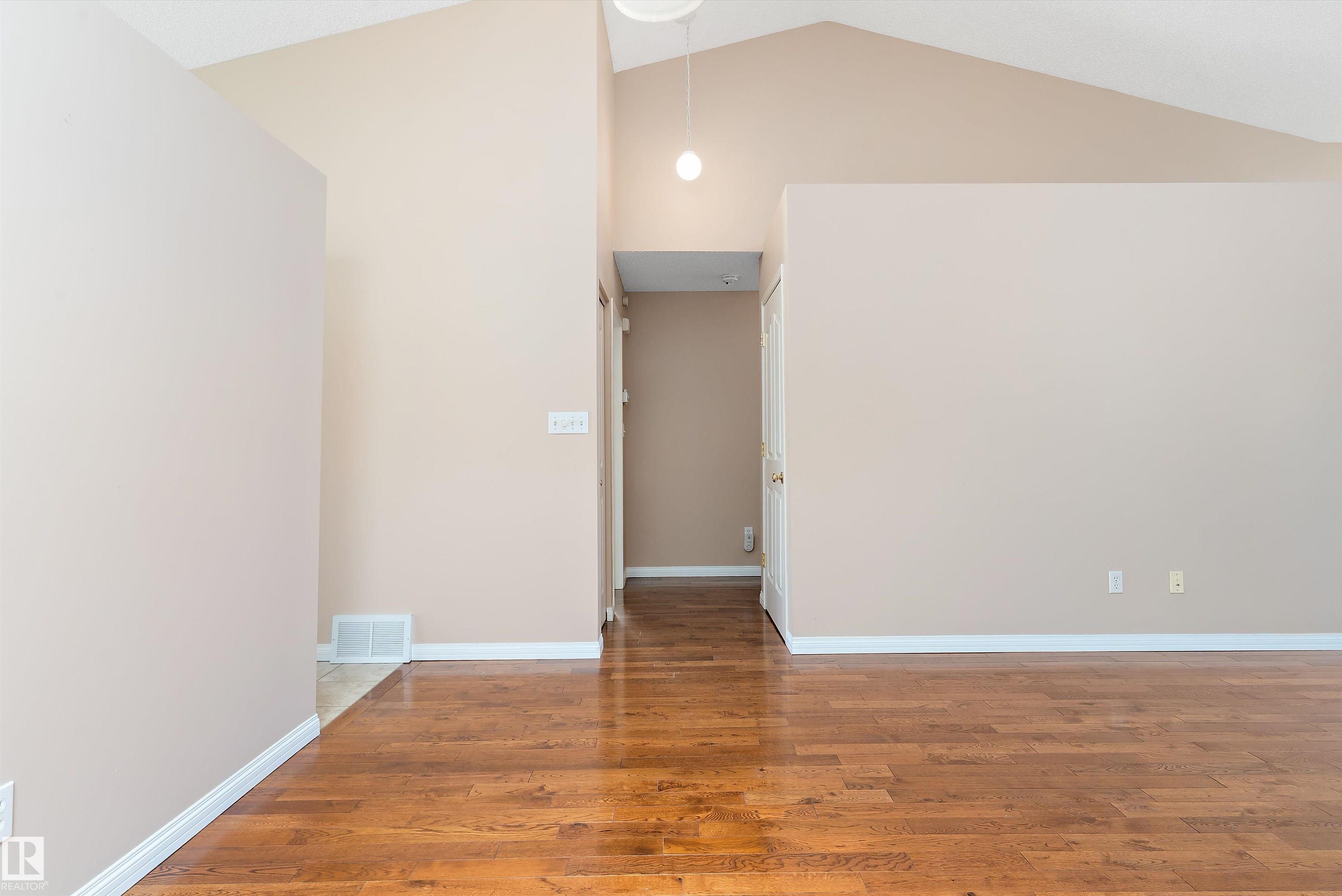 Photo 13 at 15028 128 Street NW, Cumberland, Edmonton