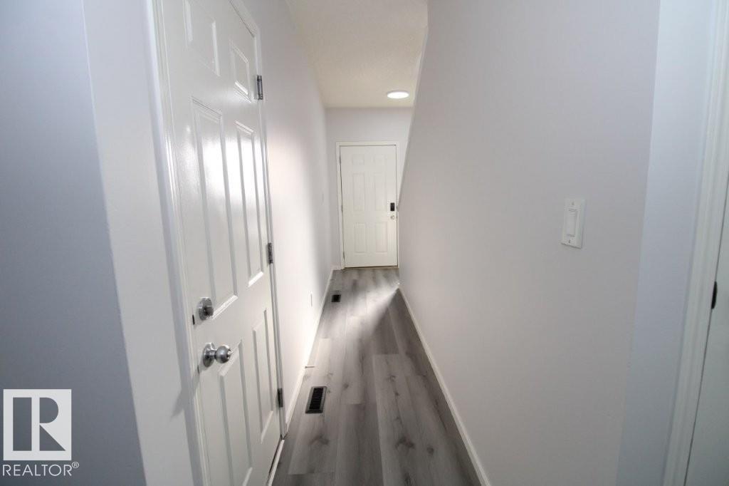 7 - 451 Hyndman Crescent NW, Canon Ridge, Edmonton