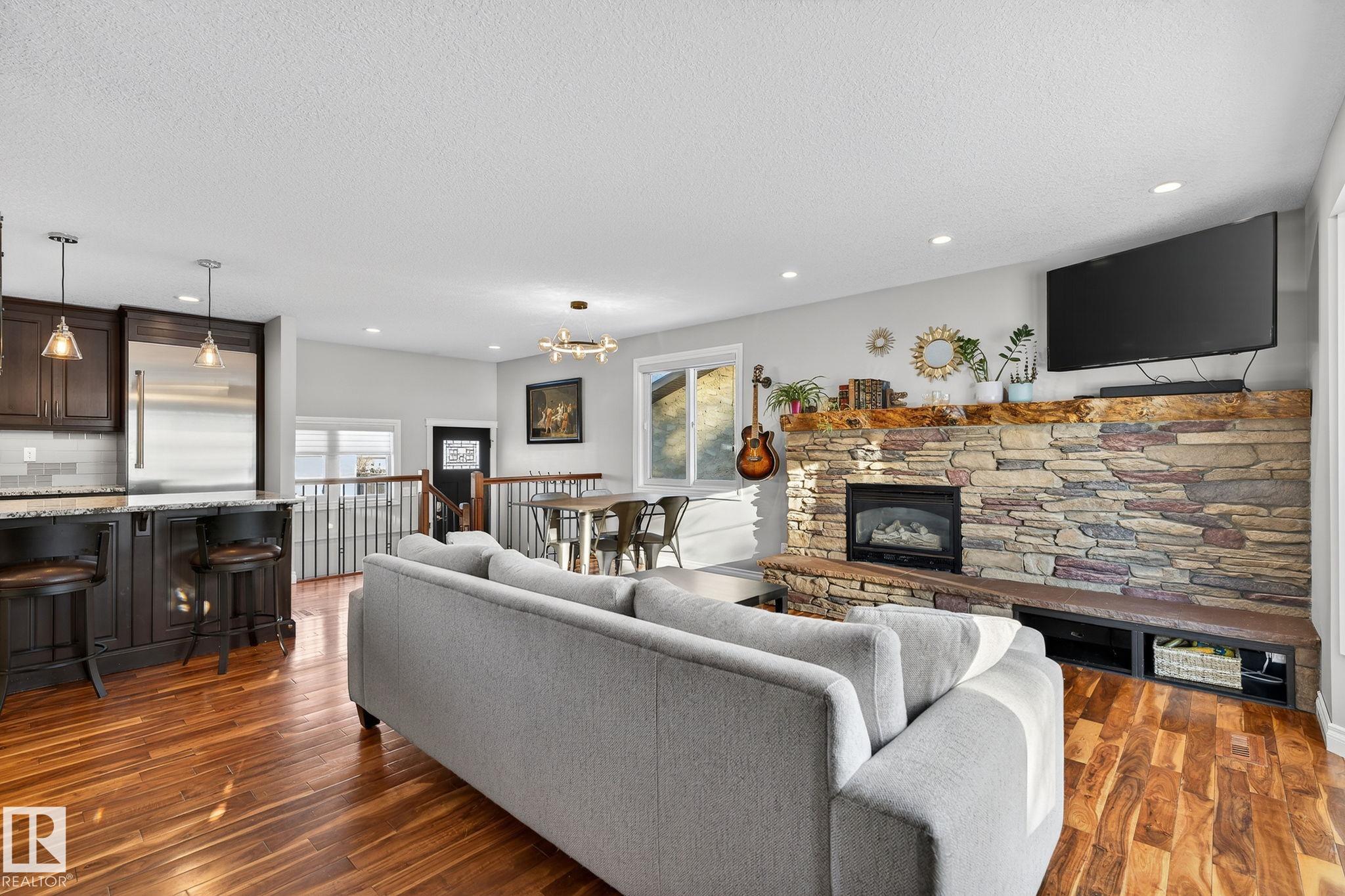 8214 95b Avenue, Pineview Fort Sask., Fort Saskatchewan