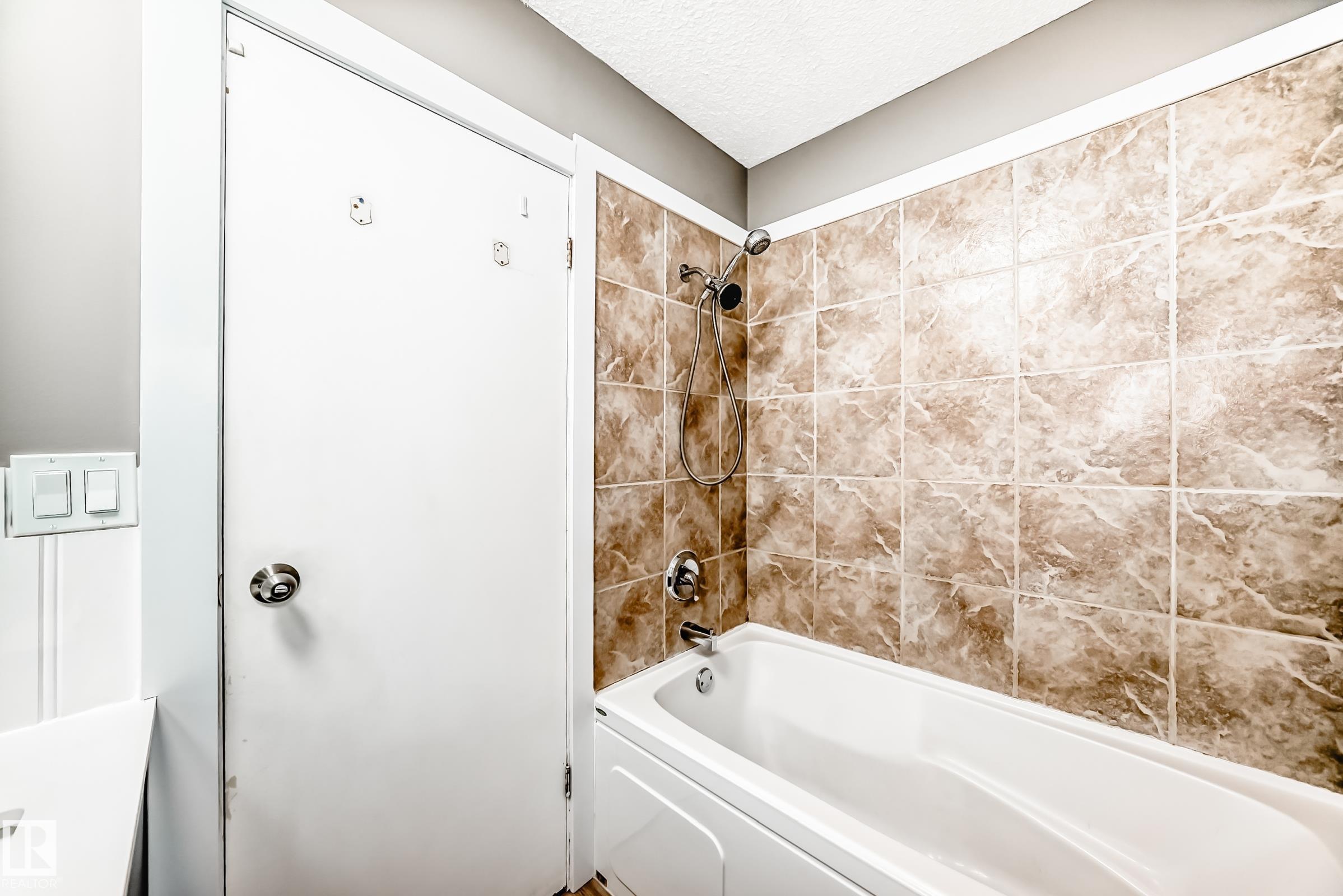 Photo 29 at 275 Grandin Village, Grandin, St. Albert