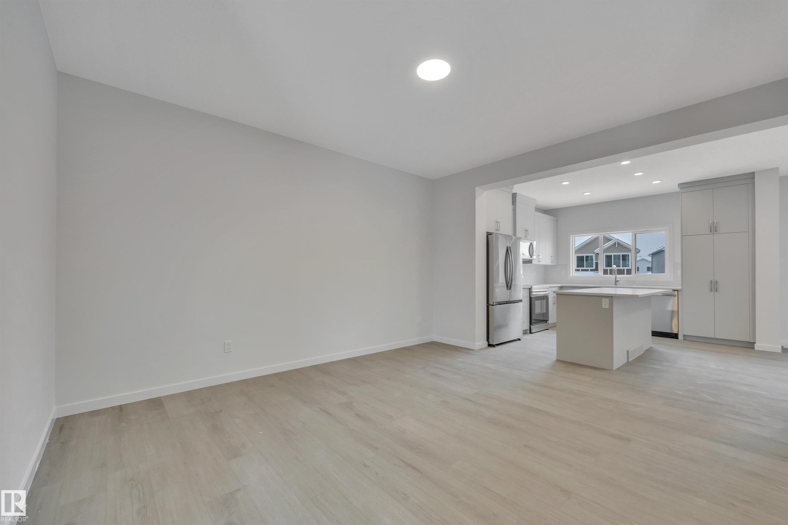 Photo 7 at 8931 Elves Loop NW, Edgemont, Edmonton