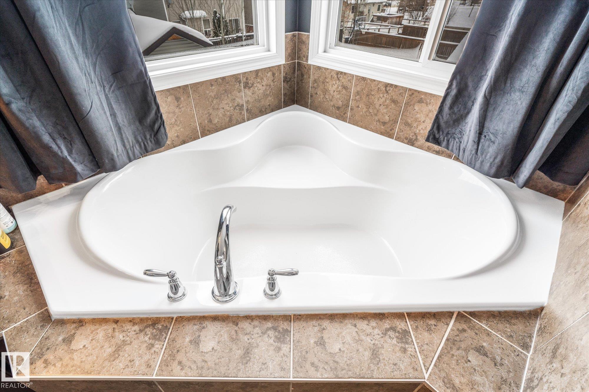 Photo 39 at 5 South Creek point(e), South Creek, Stony Plain