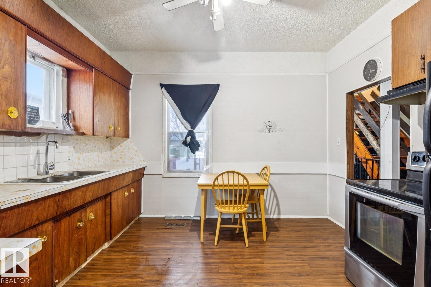 12116 48 Street NW, Beacon Heights, Edmonton