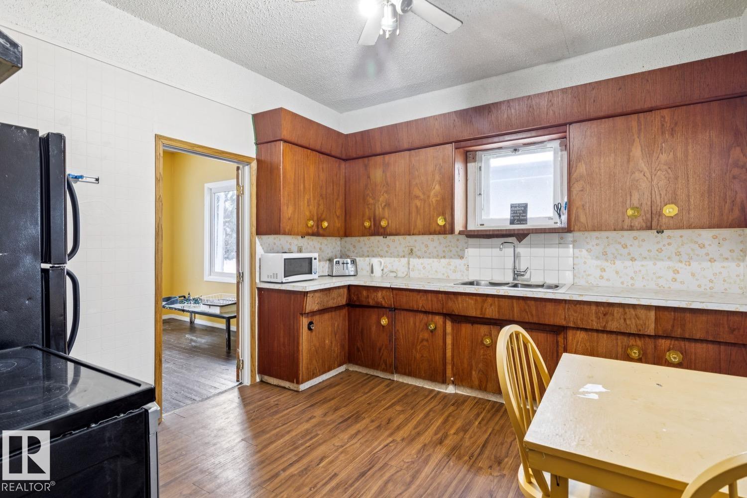 Photo 6 at 12116 48 Street NW, Beacon Heights, Edmonton