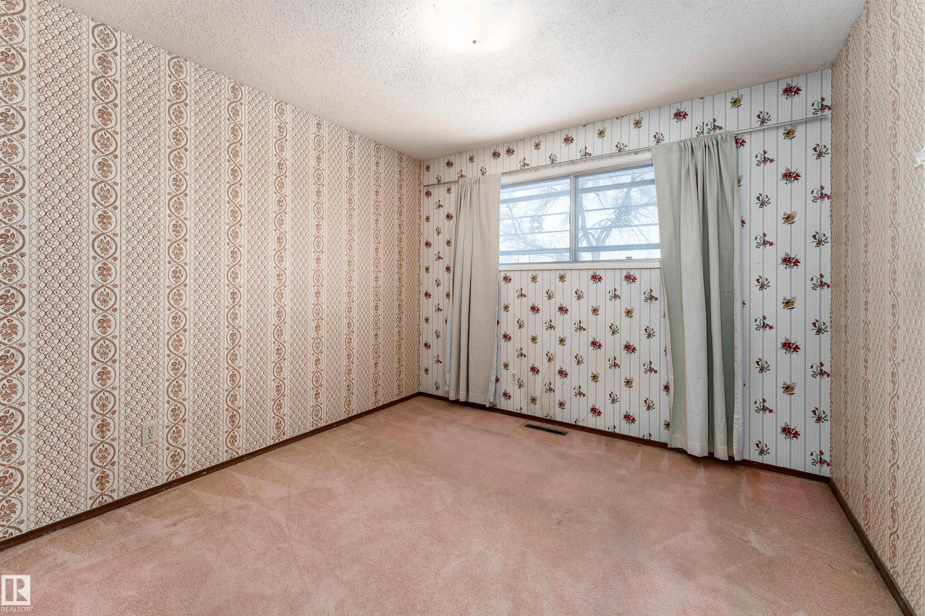 Photo 18 at 16728 98 Avenue NW, Glenwood, Edmonton