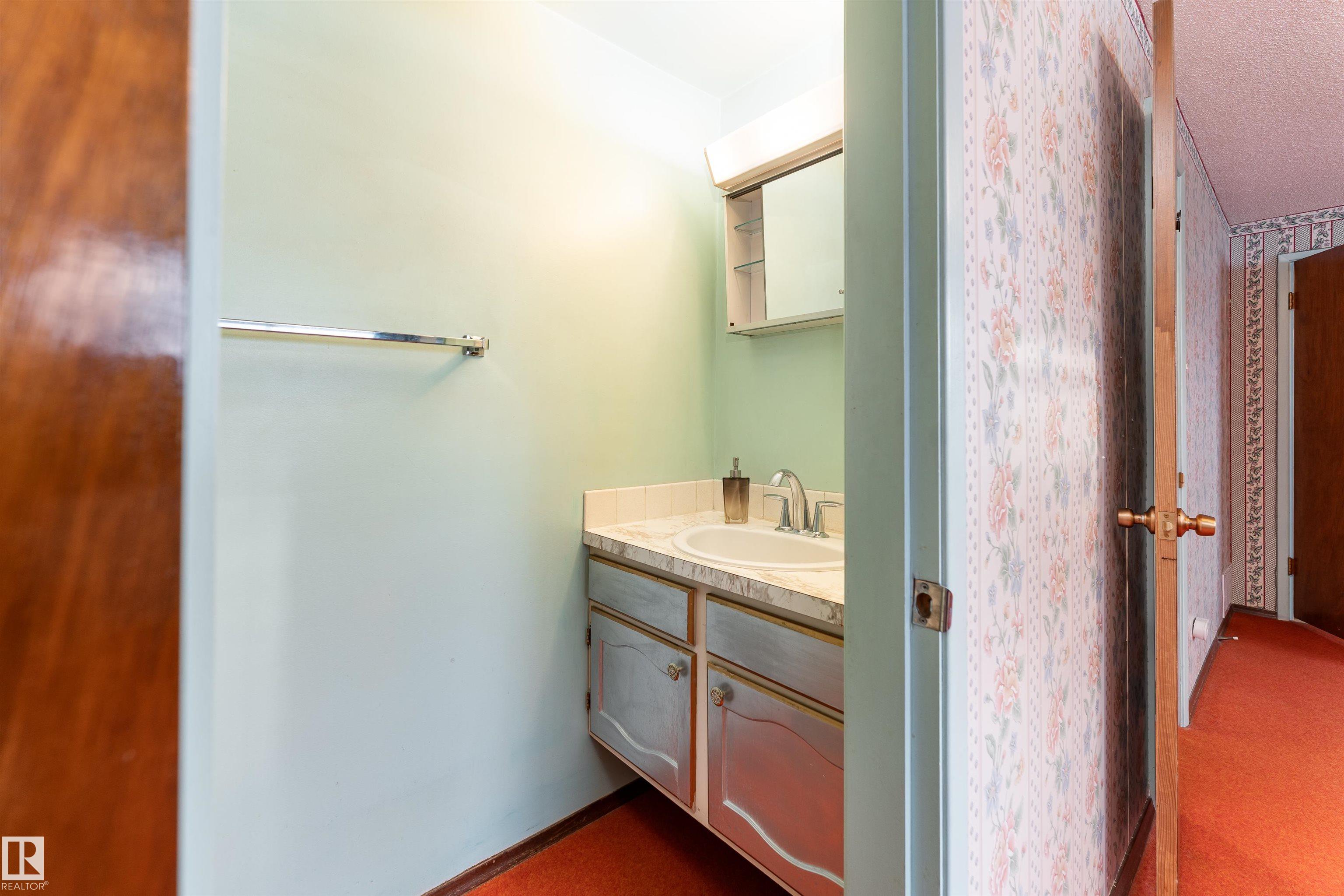 Photo 34 at 16728 98 Avenue NW, Glenwood, Edmonton