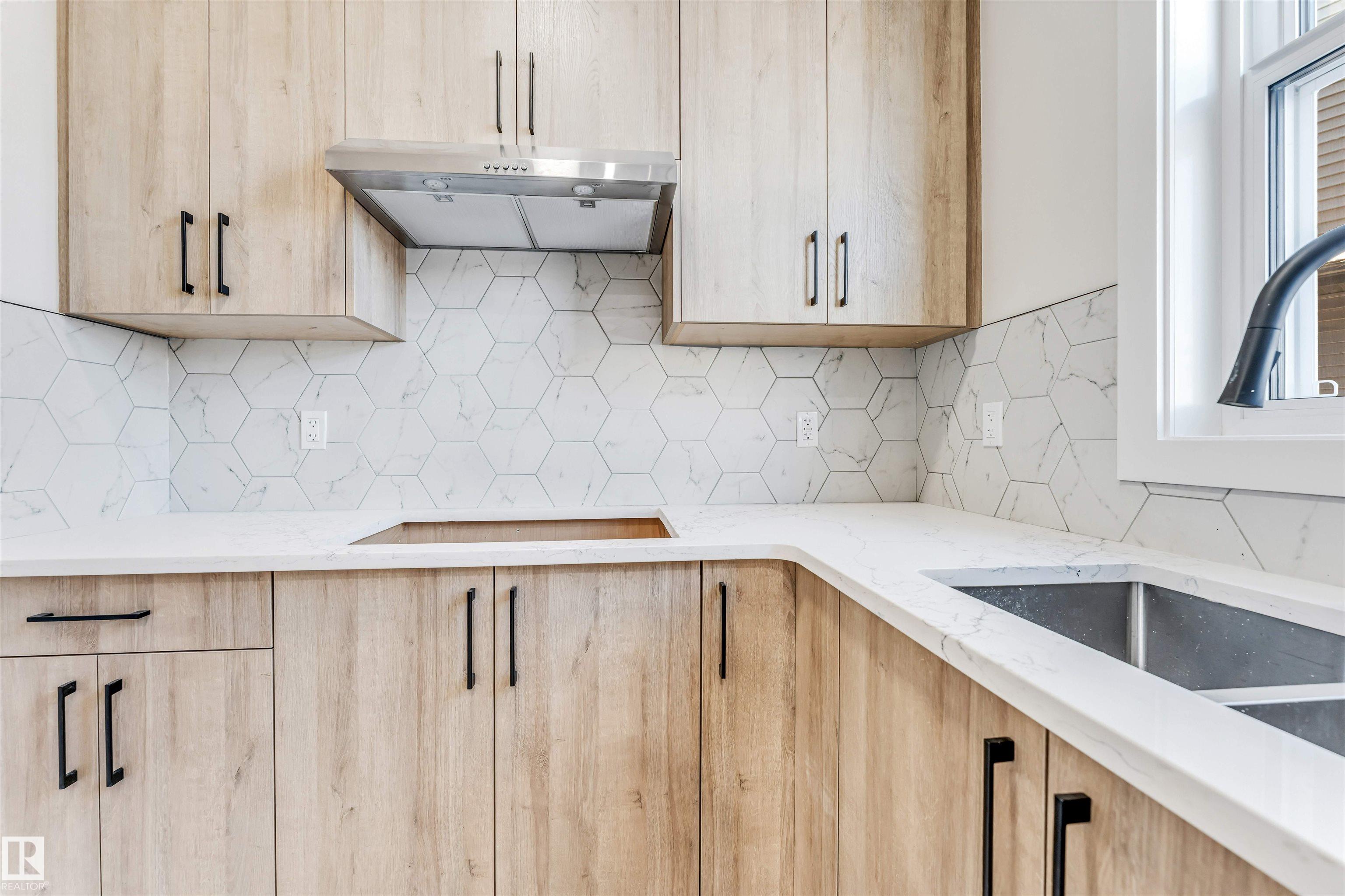 Photo 21 at 4313 35 Street, Triomphe Estates, Beaumont