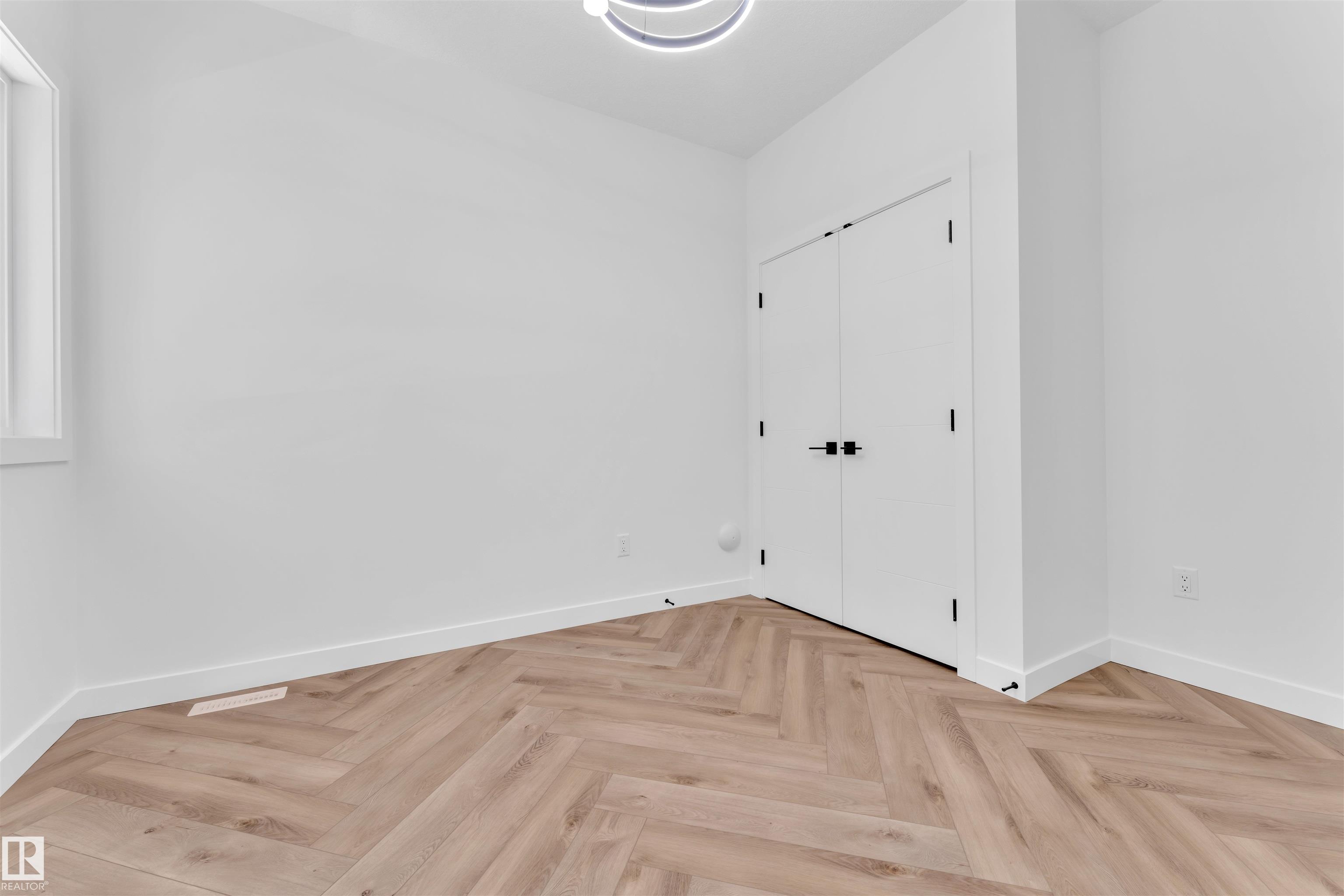 Photo 10 at 123 Lilac Close, Woodbend, Leduc