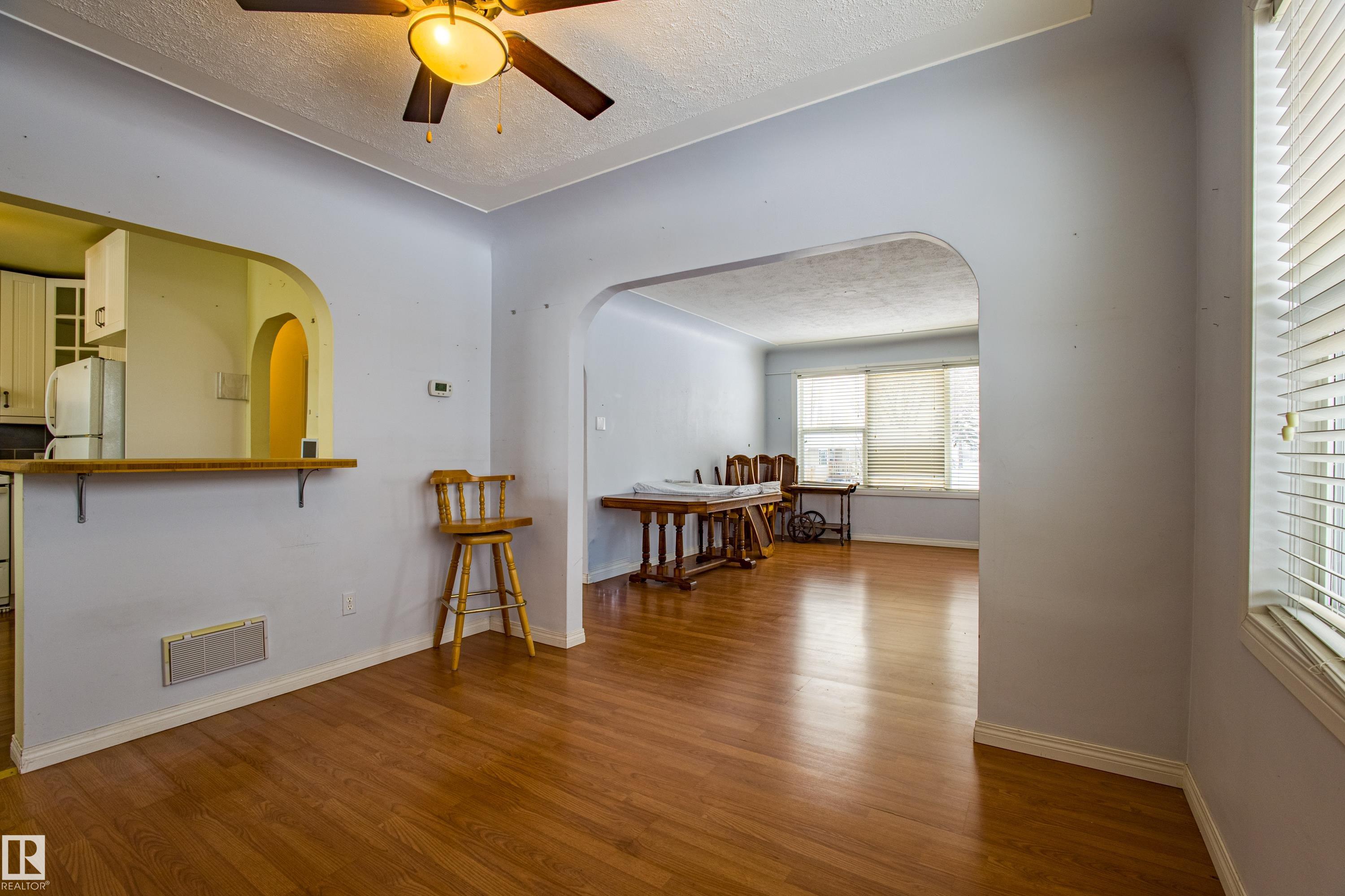 Photo 13 at 9228 124a Avenue NW, Delton, Edmonton