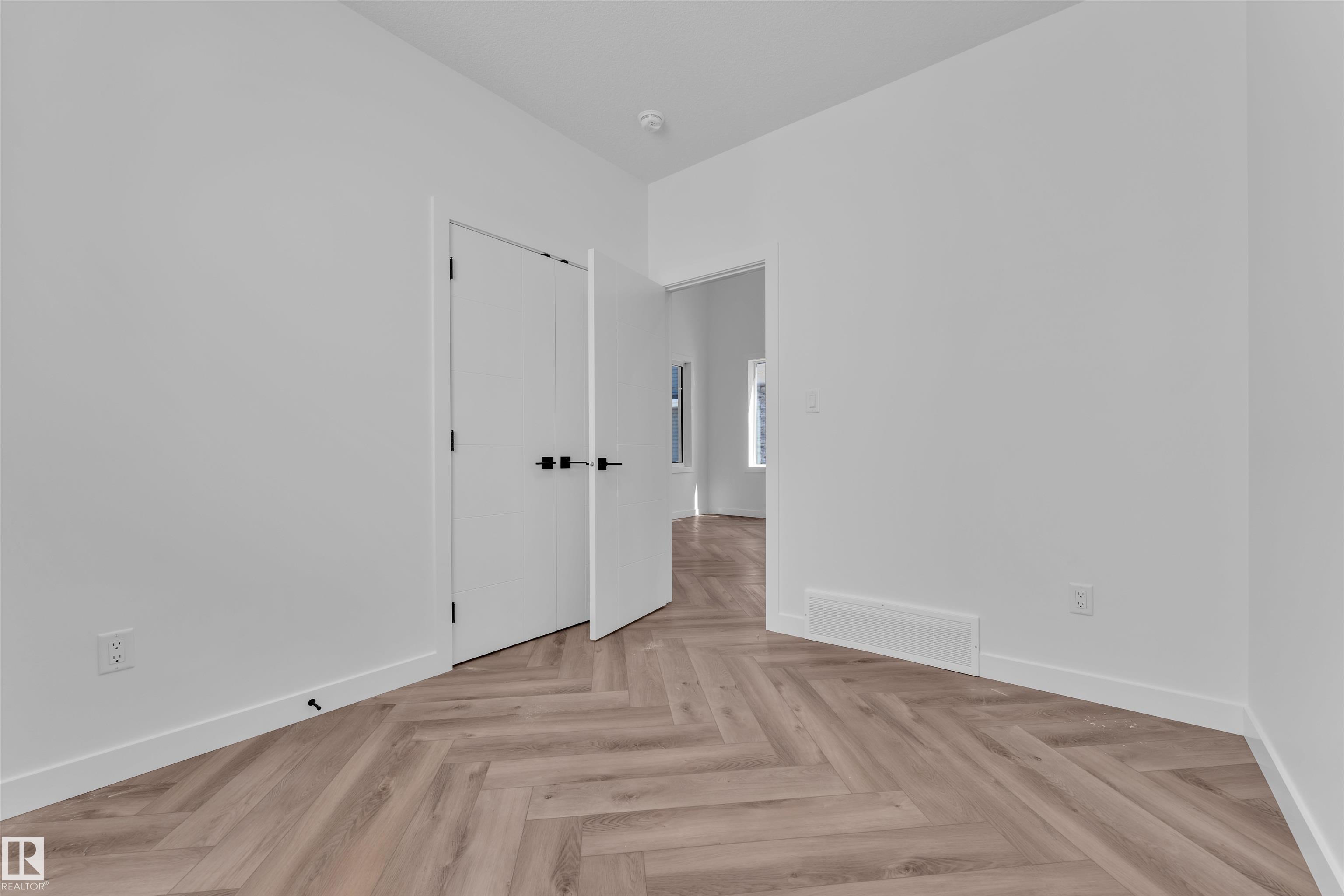 Photo 12 at 121 Lilac Close, Woodbend, Leduc