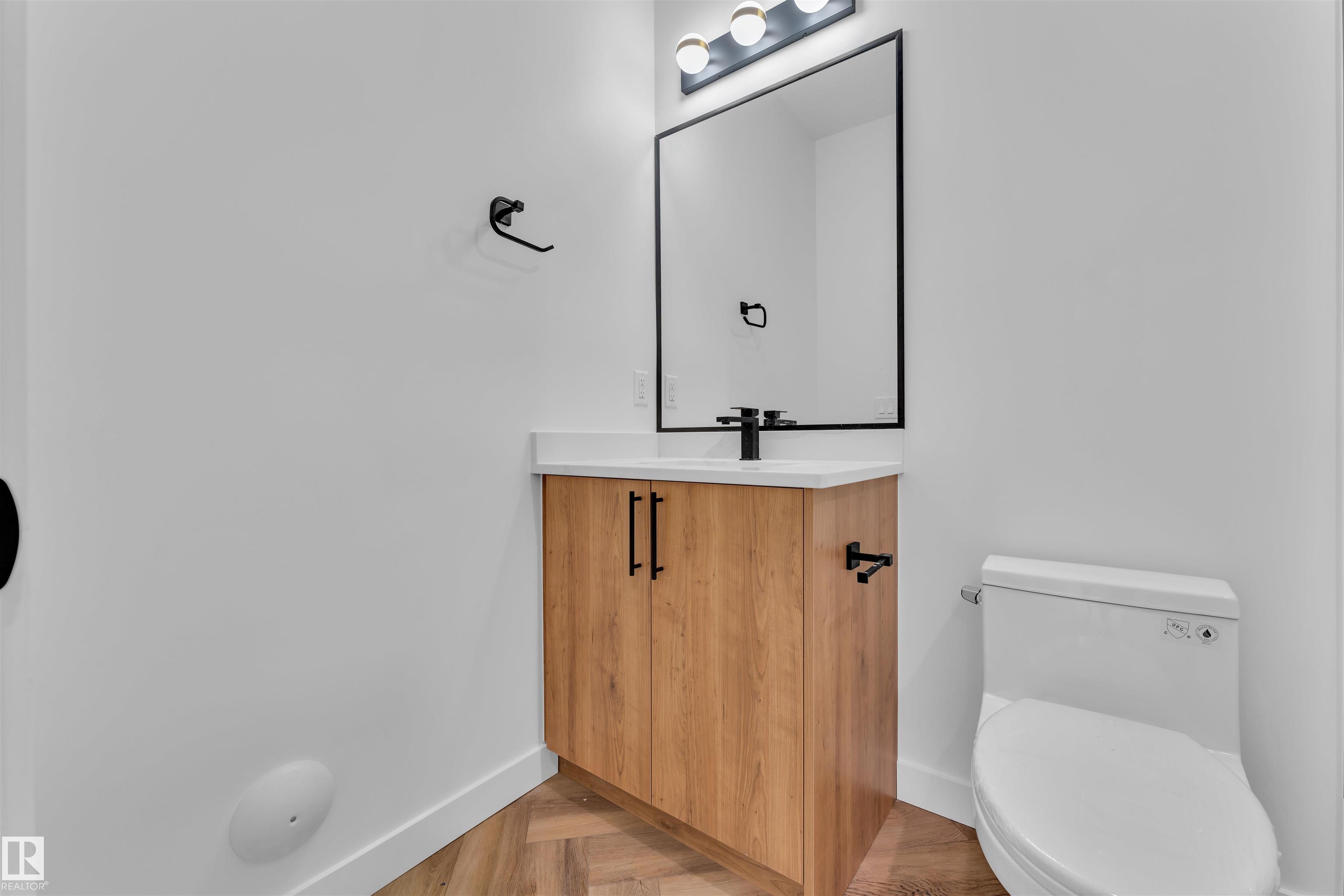 Photo 13 at 121 Lilac Close, Woodbend, Leduc