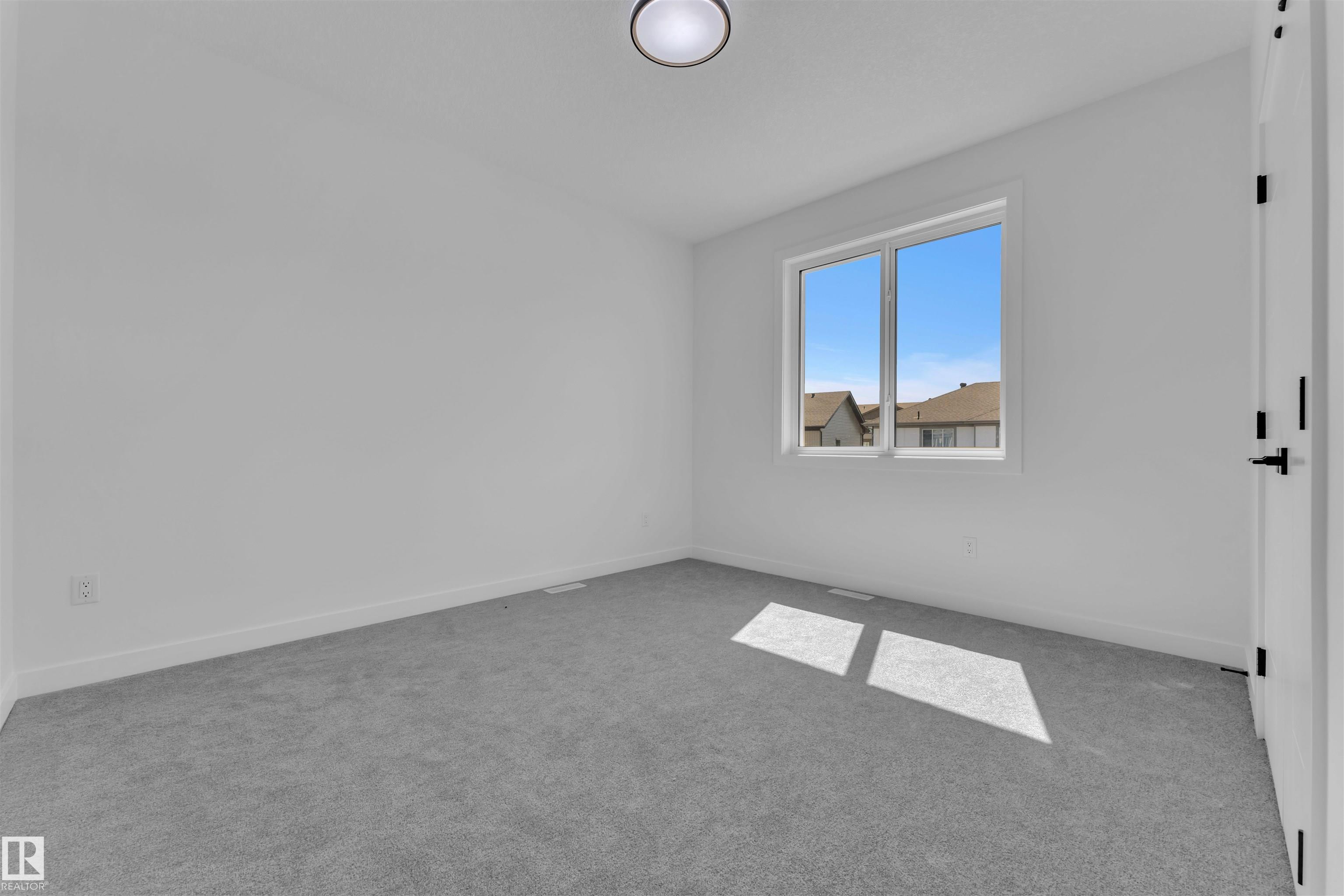 Photo 33 at 121 Lilac Close, Woodbend, Leduc