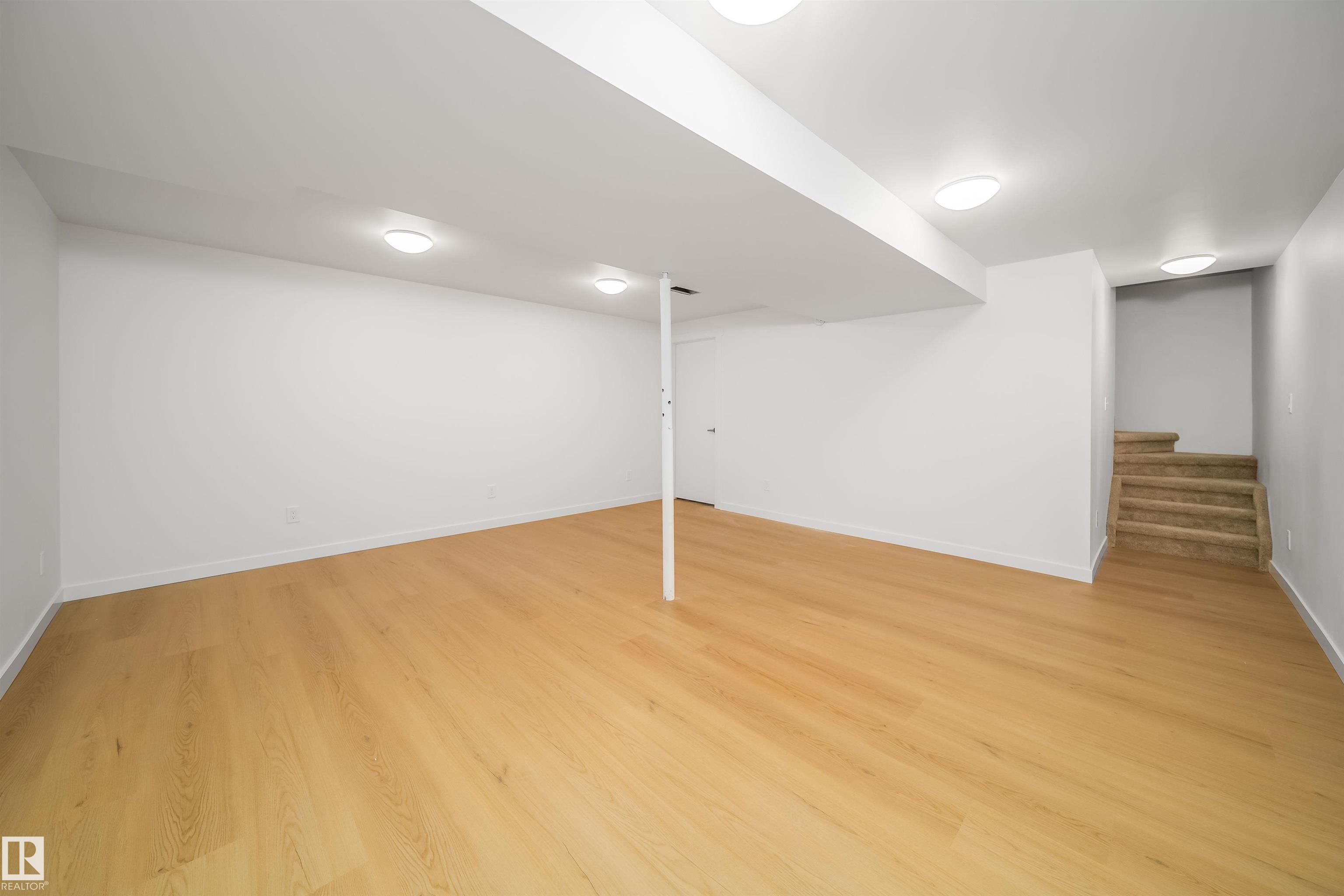 Photo 20 at 1576 Mill Woods Road E NW, Pollard Meadows, Edmonton