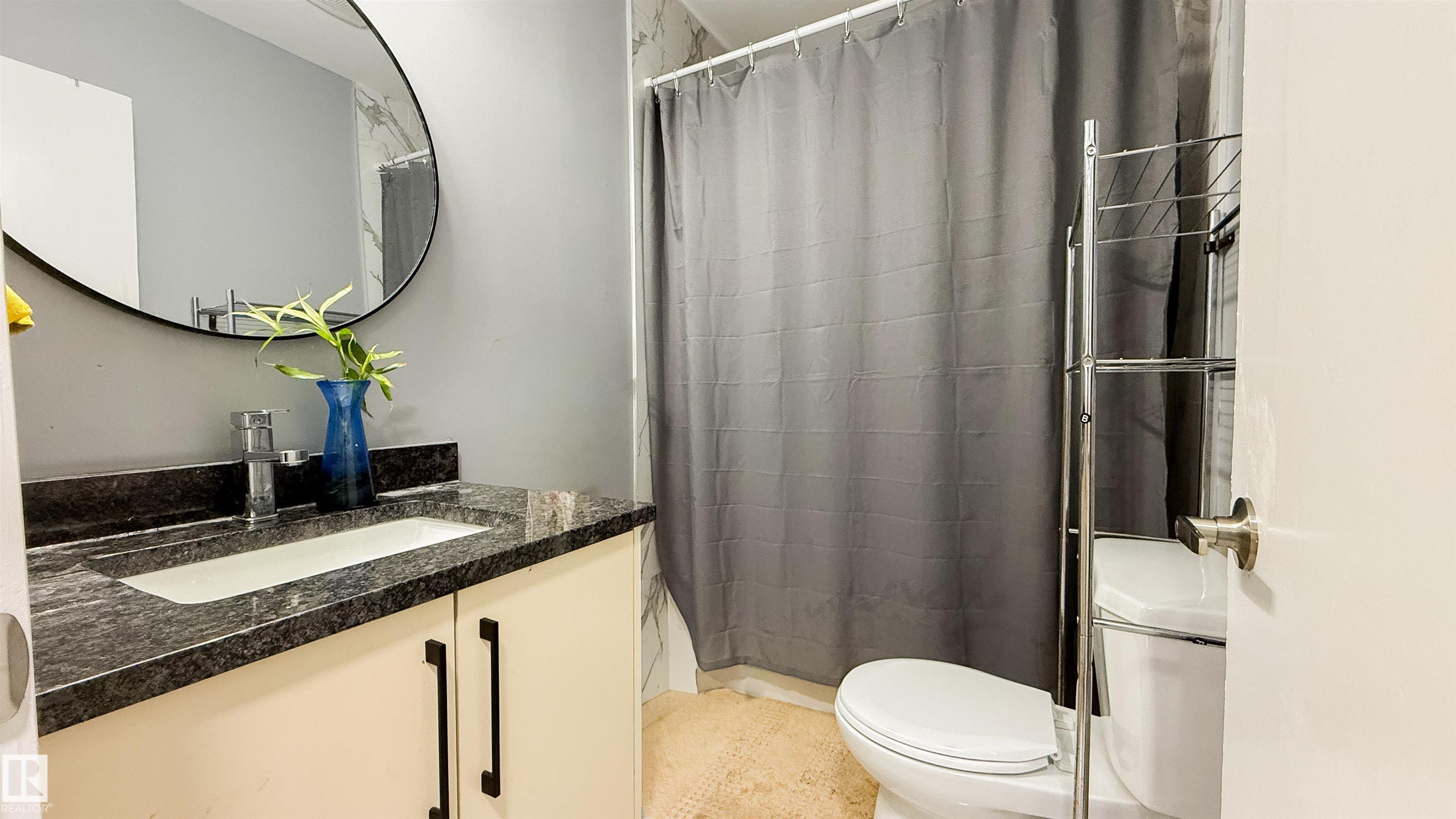 Photo 11 at 12005 40 Street NW, Beacon Heights, Edmonton