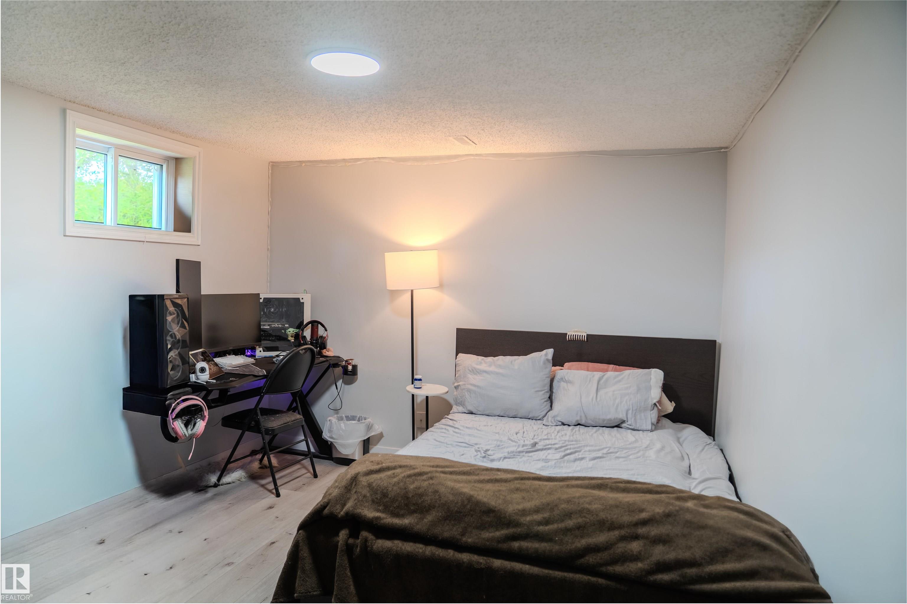 Photo 12 at 12005 40 Street NW, Beacon Heights, Edmonton