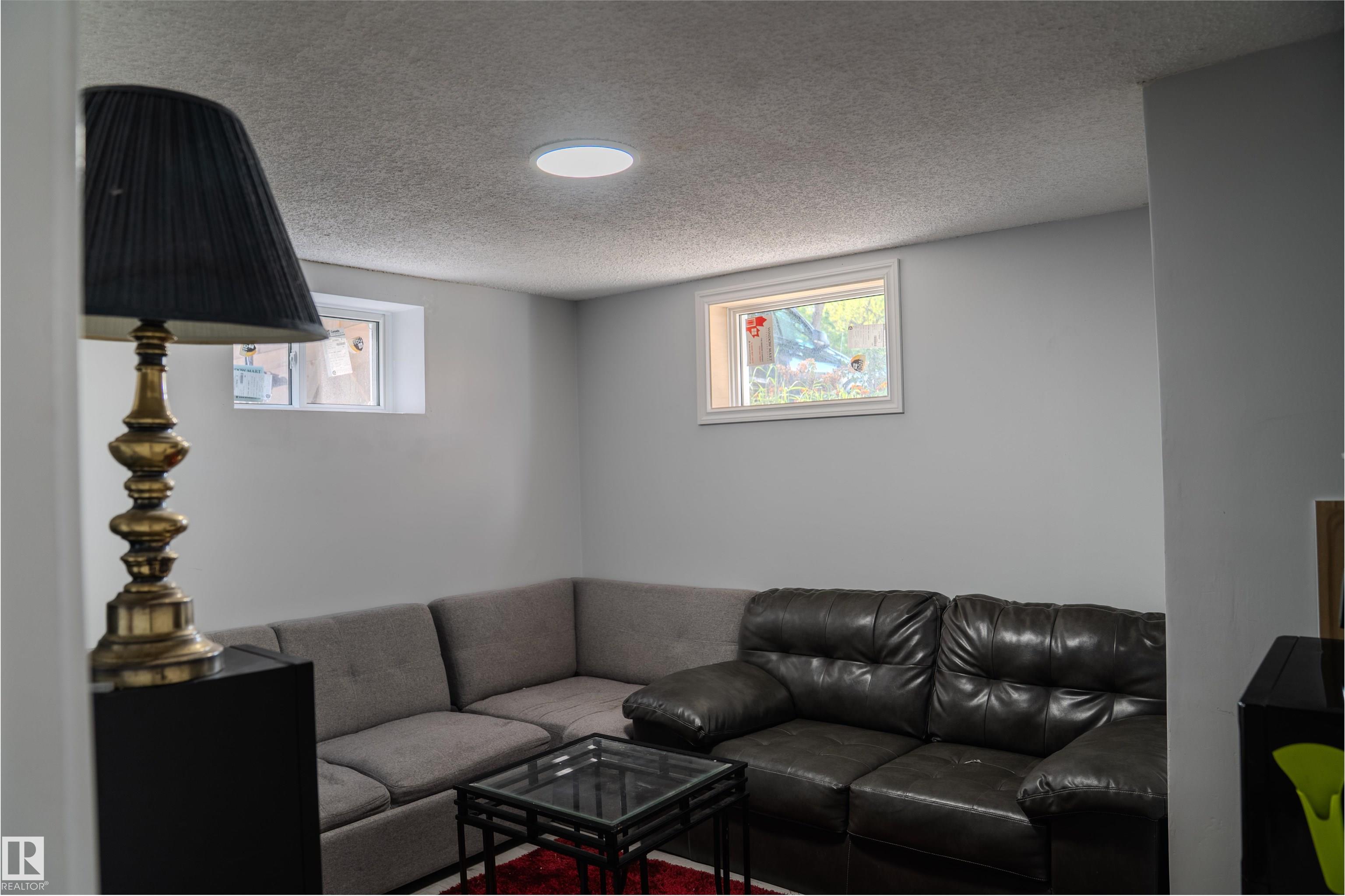 Photo 13 at 12005 40 Street NW, Beacon Heights, Edmonton