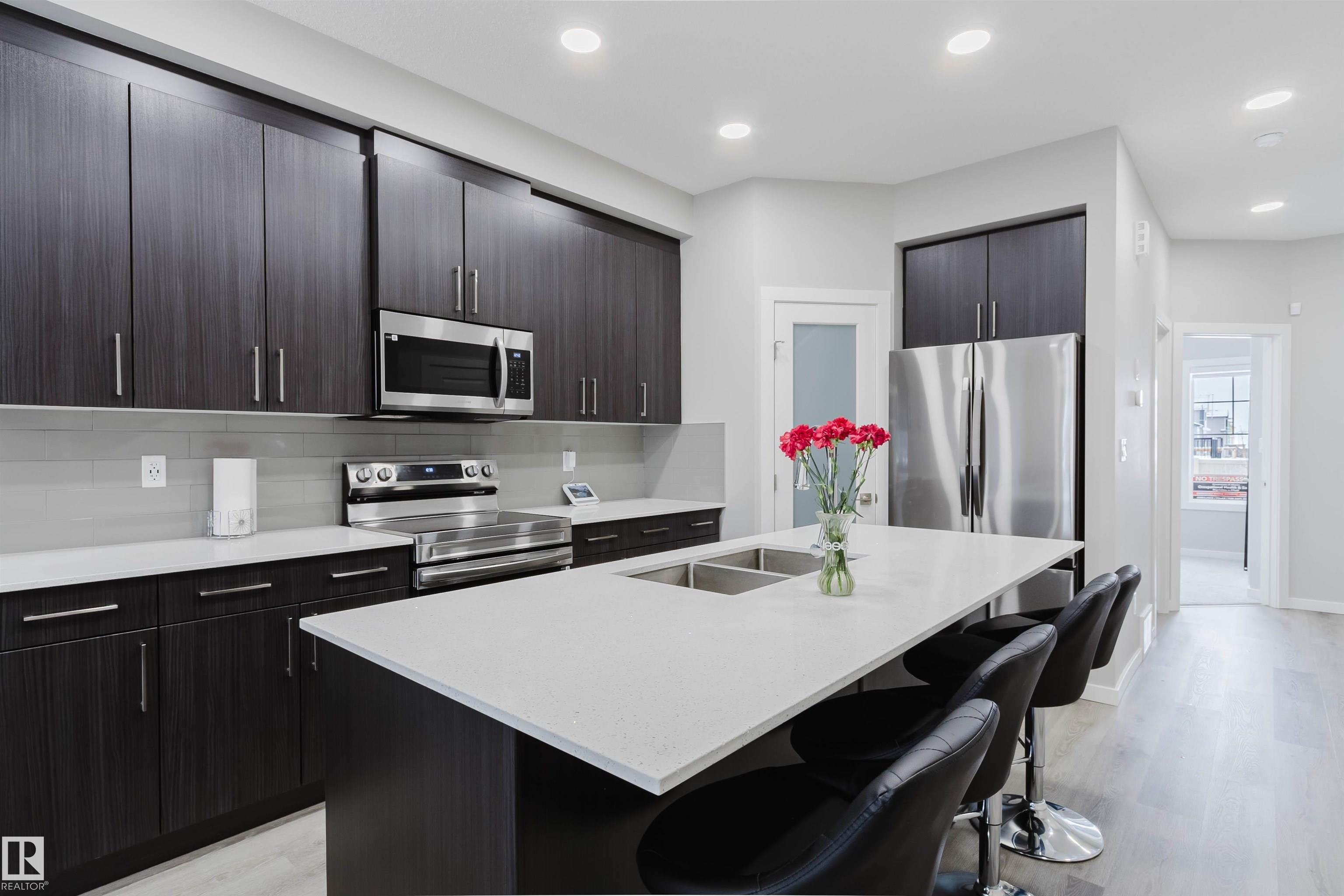 Photo 12 at 343 Edgemont Drive NW, Edgemont, Edmonton