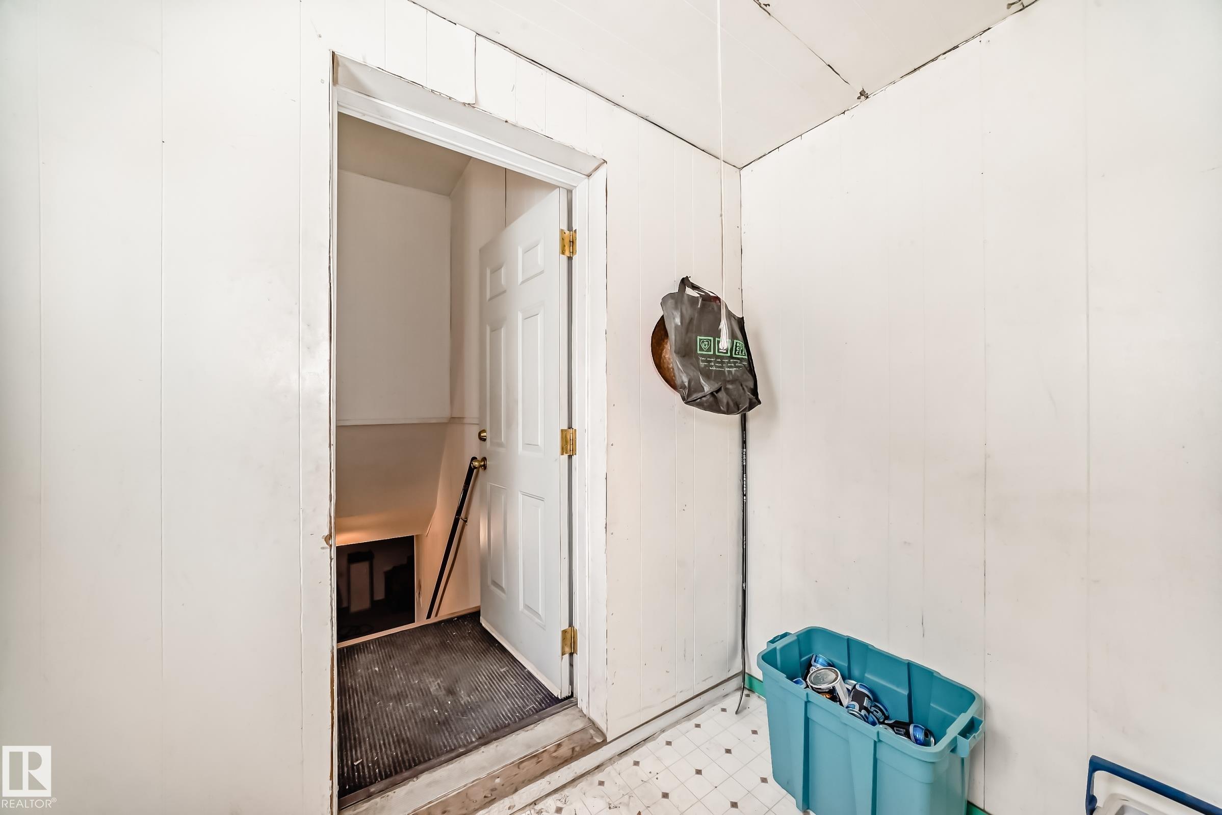 Photo 22 at 15515 92a Avenue NW, Sherwood, Edmonton