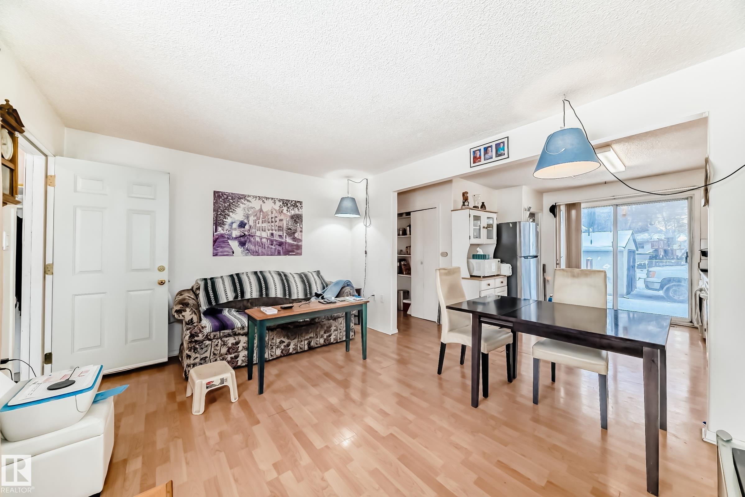 Photo 7 at 15515 92a Avenue NW, Sherwood, Edmonton