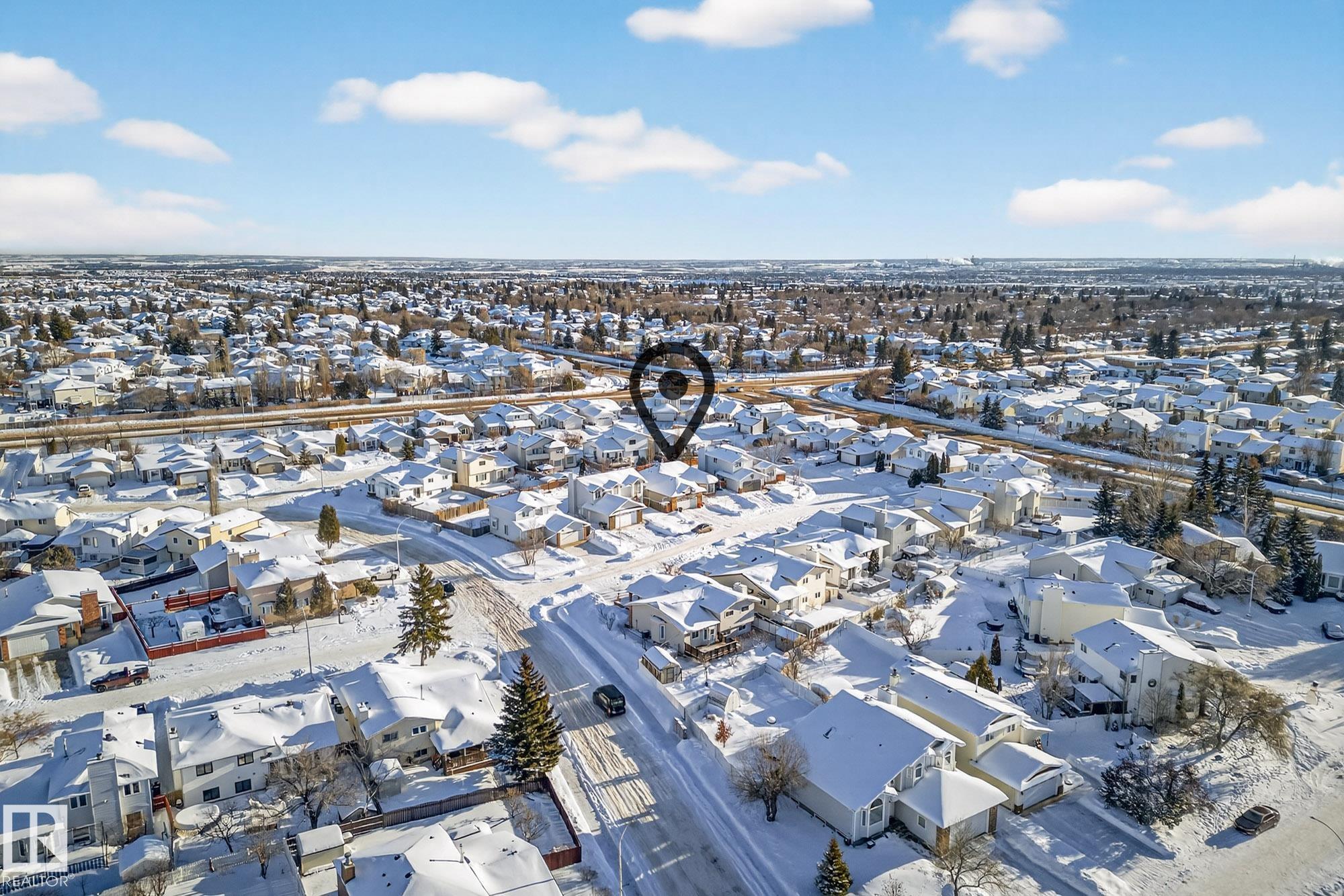 15411 67a NW, Ozerna, Edmonton