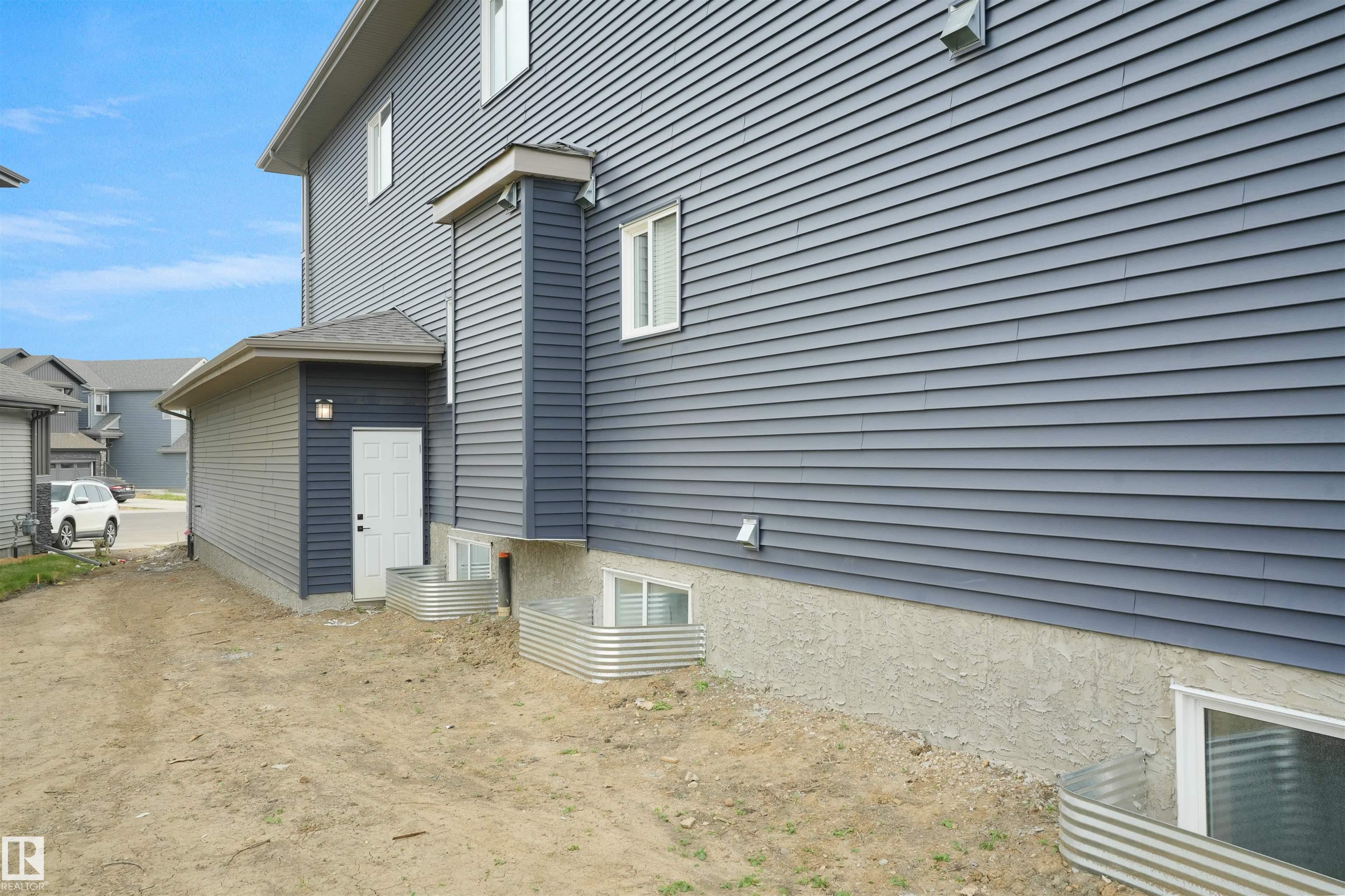 Photo 14 at 22139 81 Avenue NW, Rosenthal, Edmonton