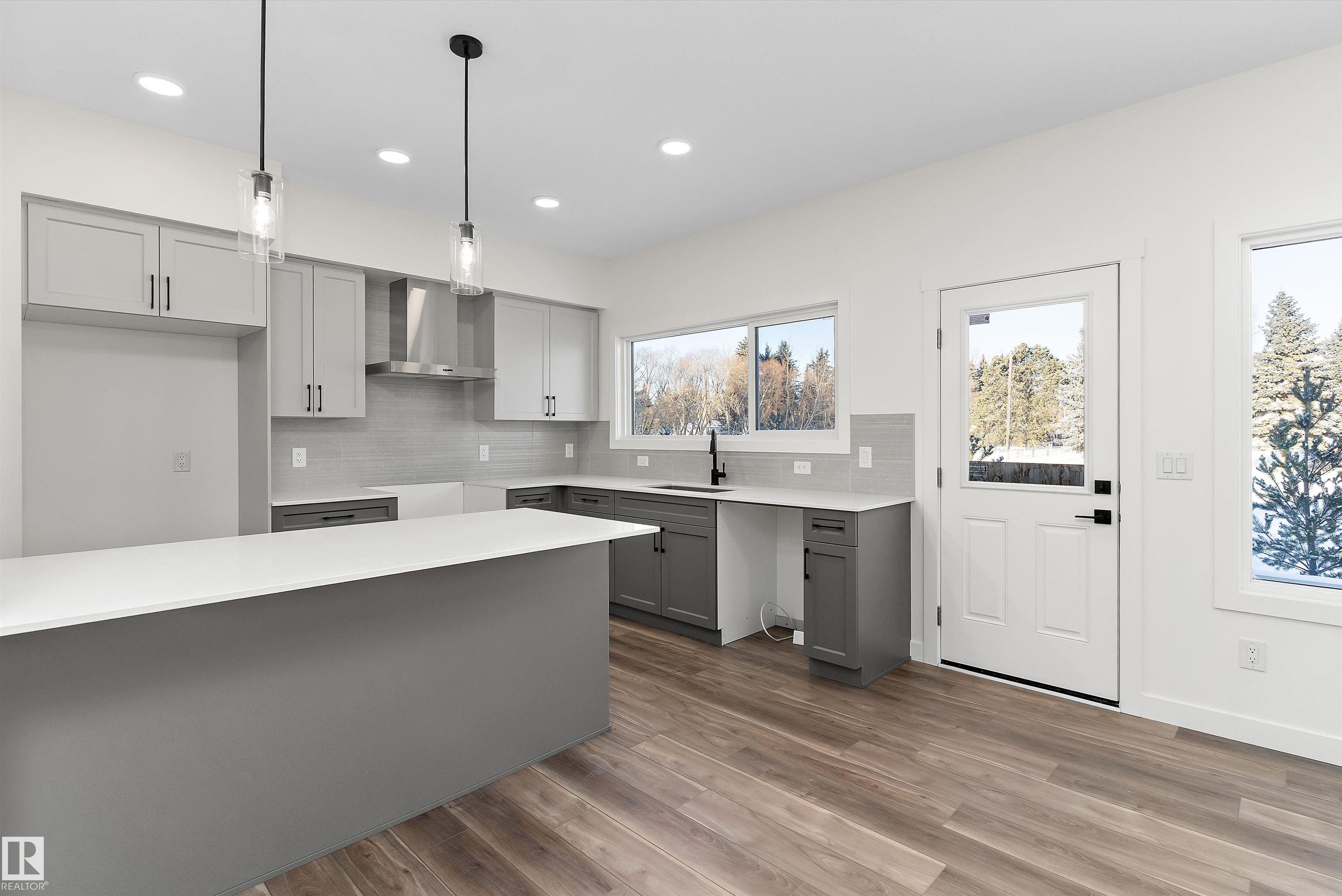 Photo 13 at 20720 43 Avenue NW, Edgemont, Edmonton